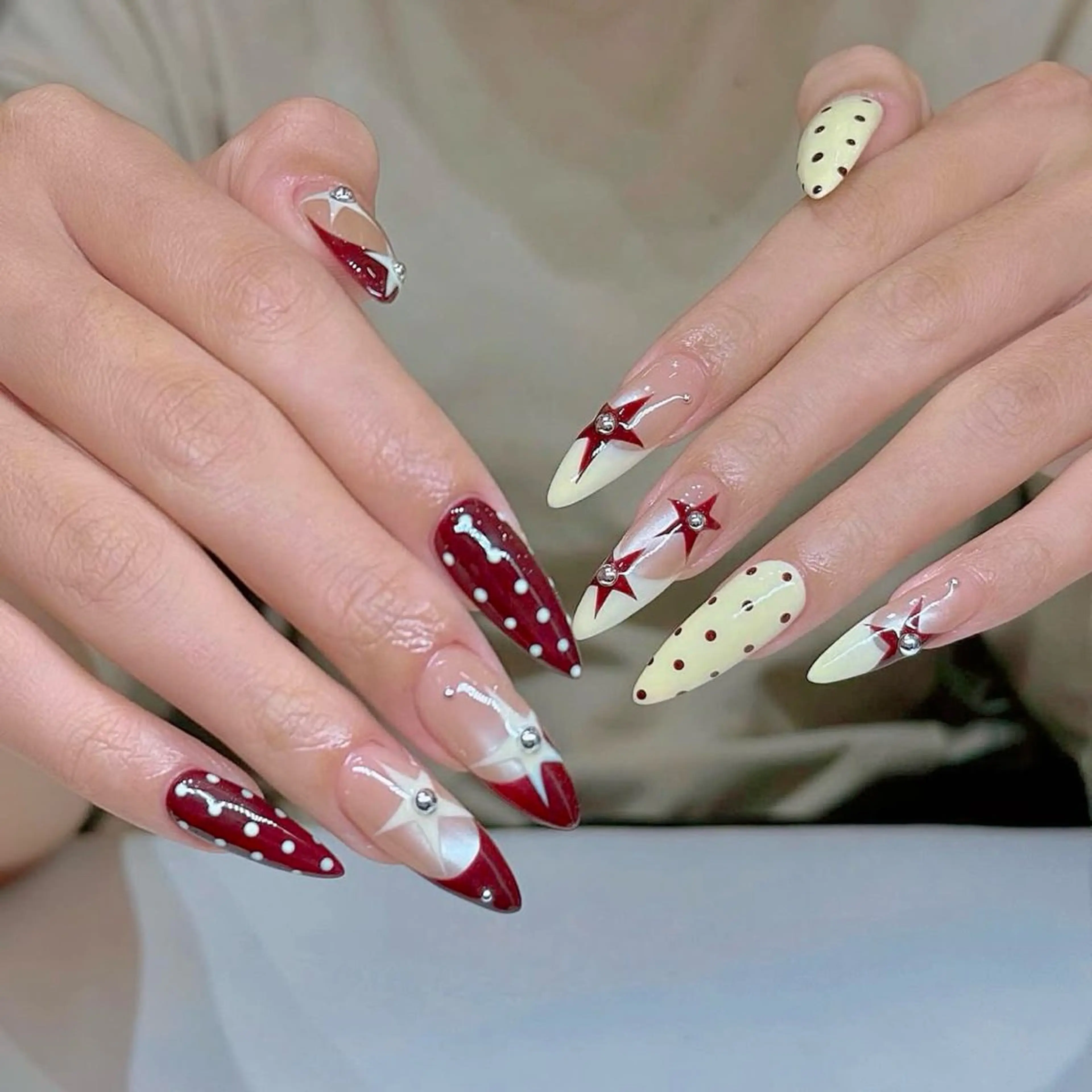 ネイル 桜ネイル フレンチネイル グラデーション 韓国ネイル マグネットネイル ハンドネイル Squeen Nailのネイルデザイン