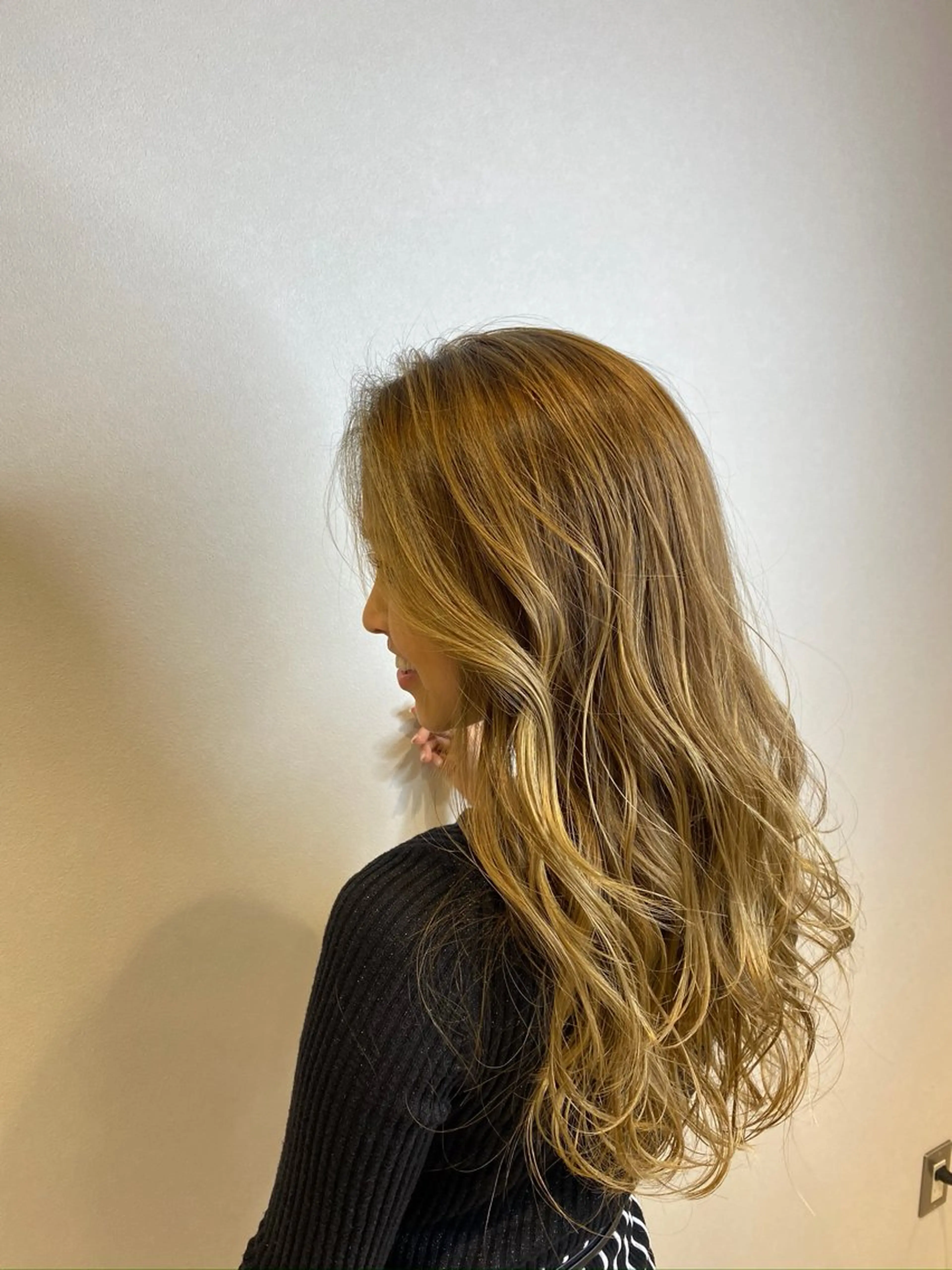 ロング カラー ヘアアレンジ ブリーチ カット ヘアカラー トリートメント 飯田 祥哉のヘアスタイル