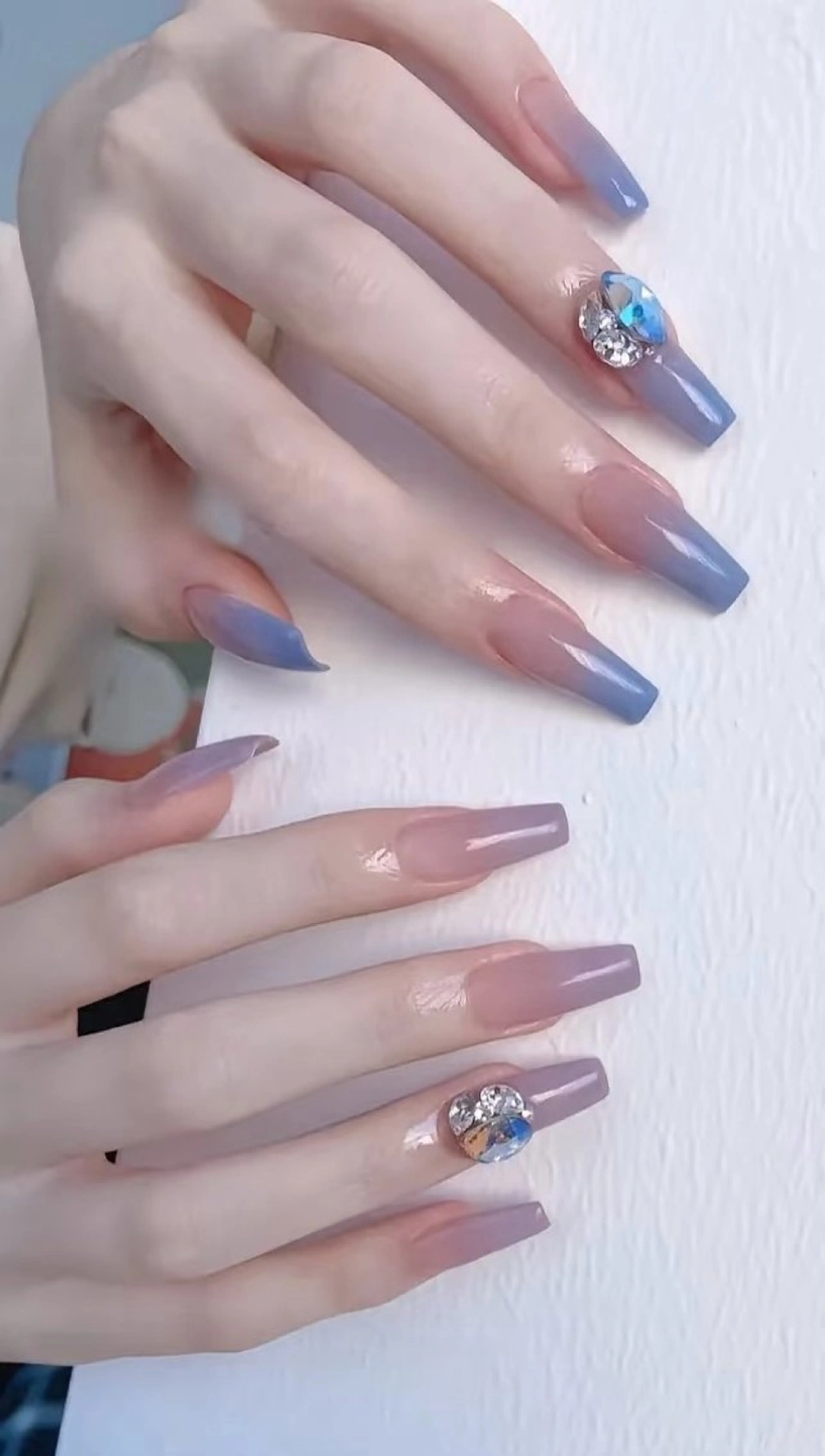 ネイル 高木 維麗絲のネイルデザイン