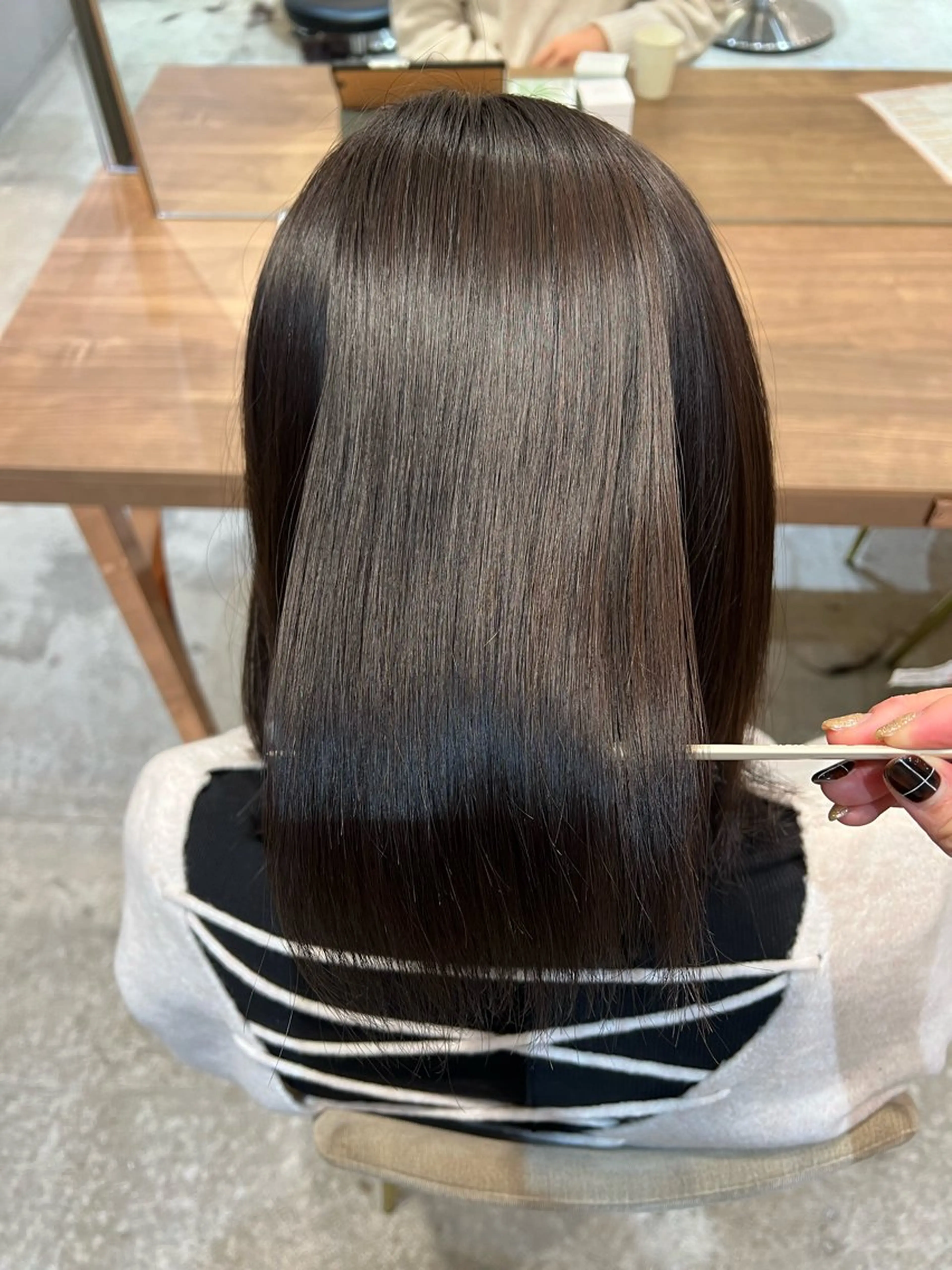 ミディアム カラー ボブ/巻ける縮毛矯正 /韓国レイヤーはなのヘアスタイル