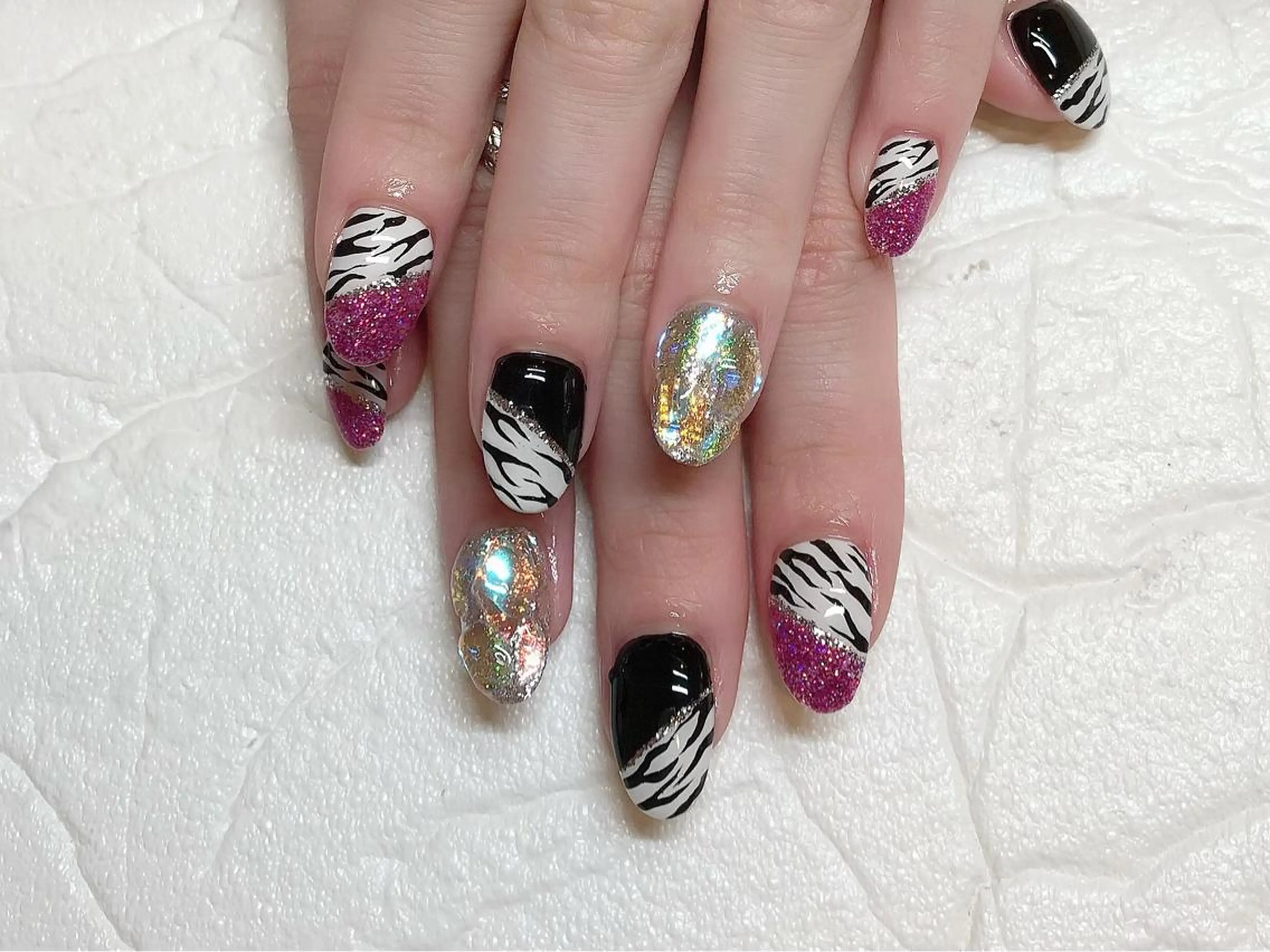 ネイル 持ち込み ネイルフィーズ方明宏 方明宏のネイルデザイン