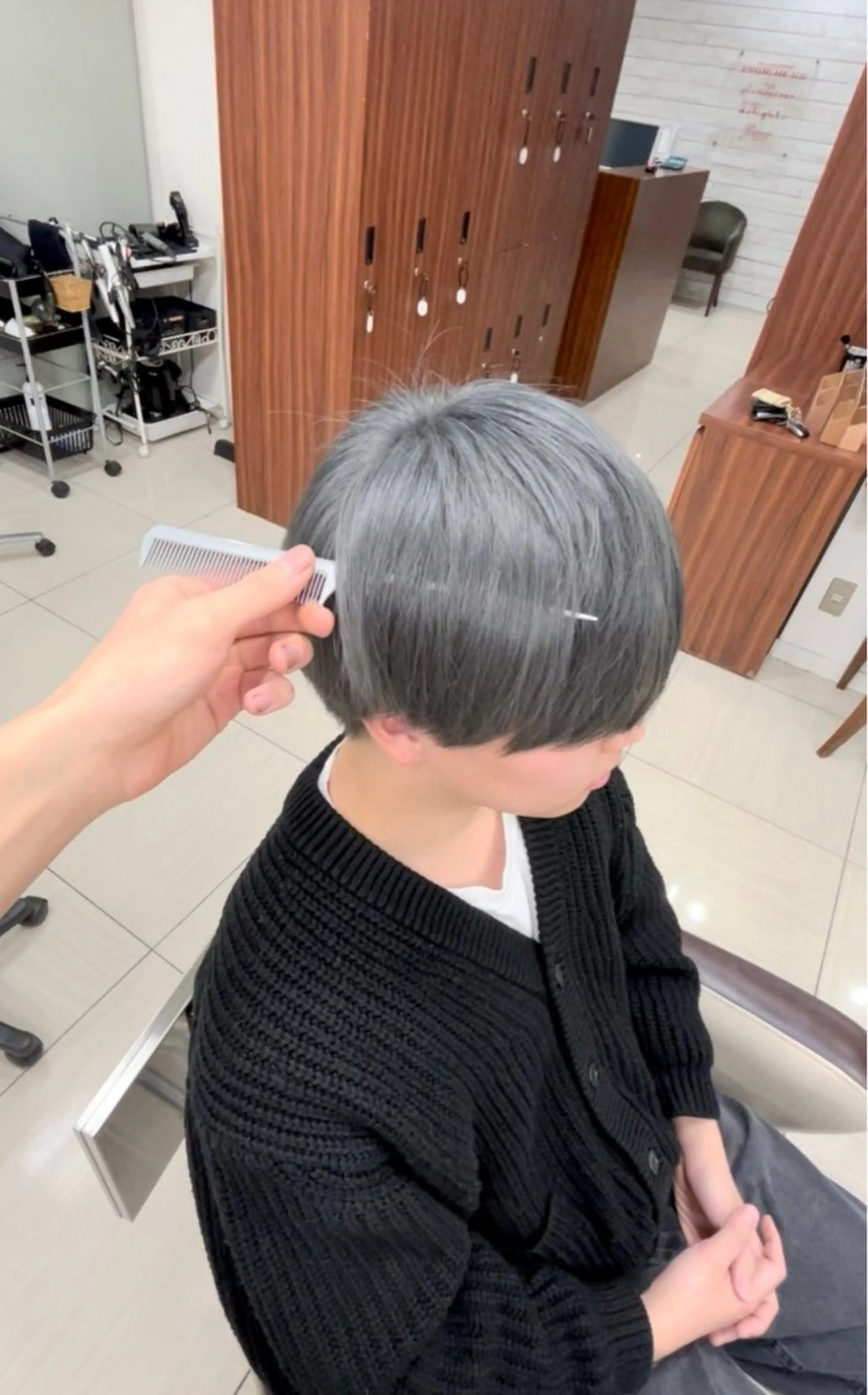 メンズ限定 ブリーチ＋カラーの写真