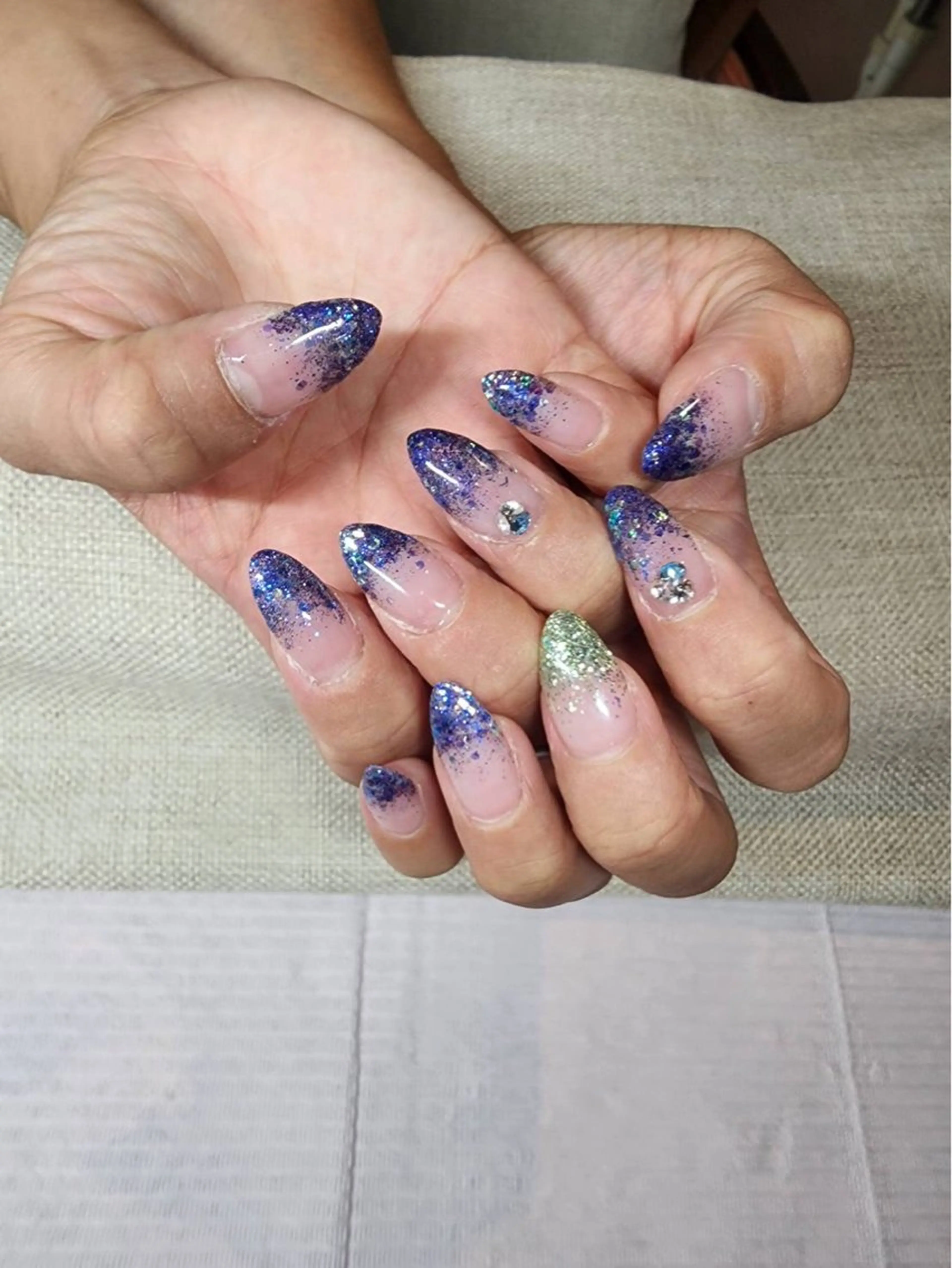 ネイル ECLAT エクラ所属・寺山 千鶴のネイルデザイン