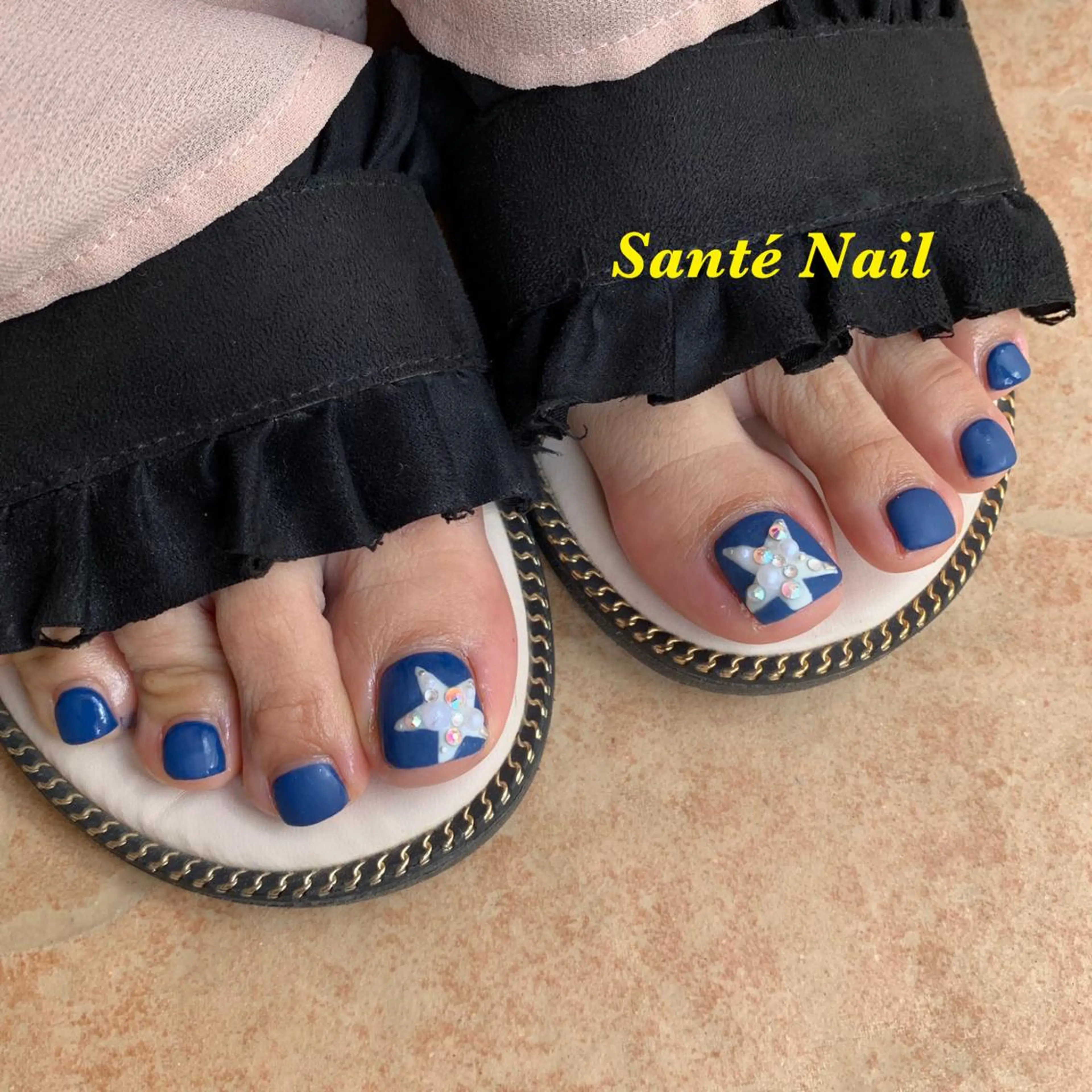 フットネイル　親指アートの写真