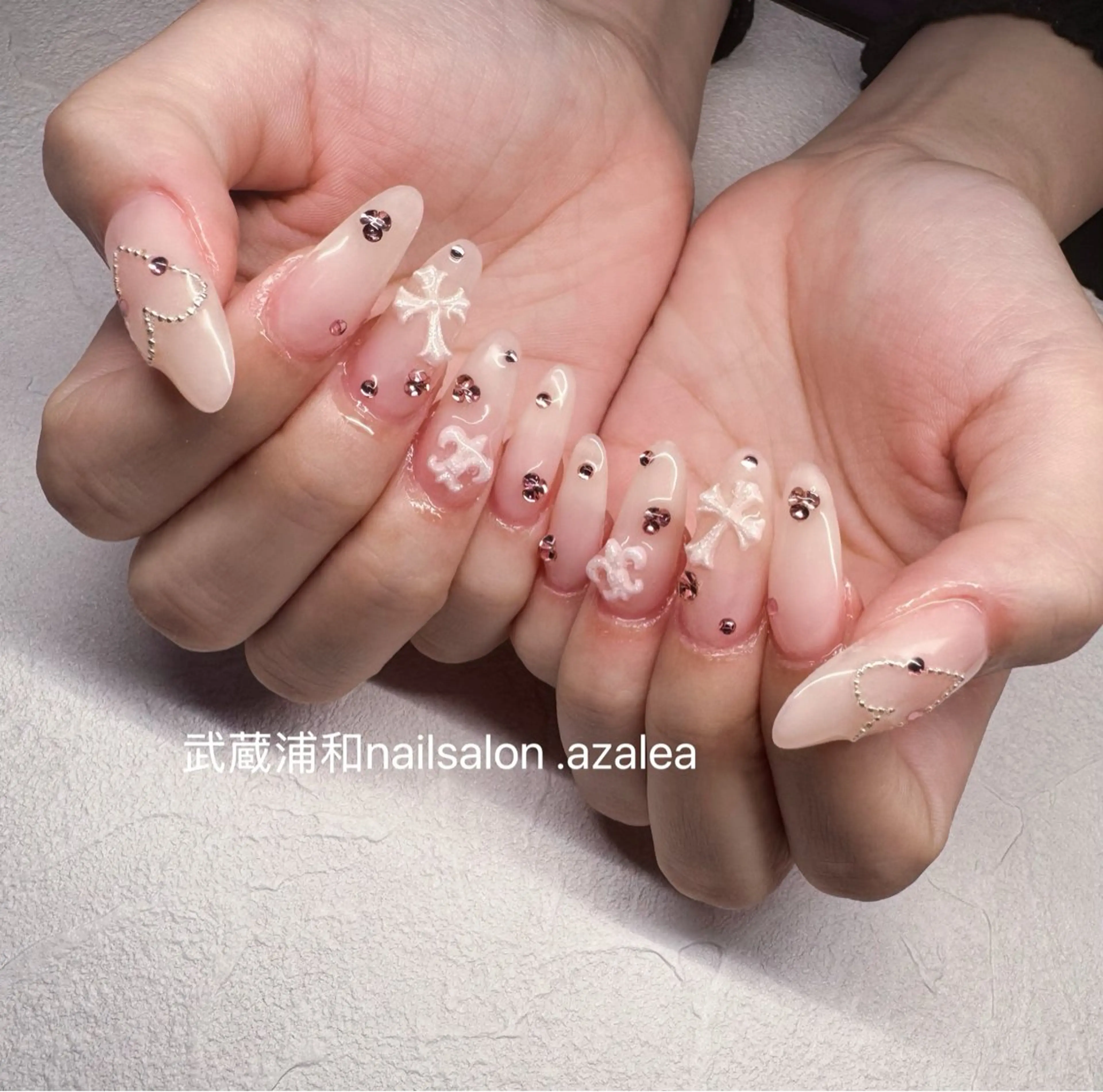 ネイル ハンドネイル R inのネイルデザイン