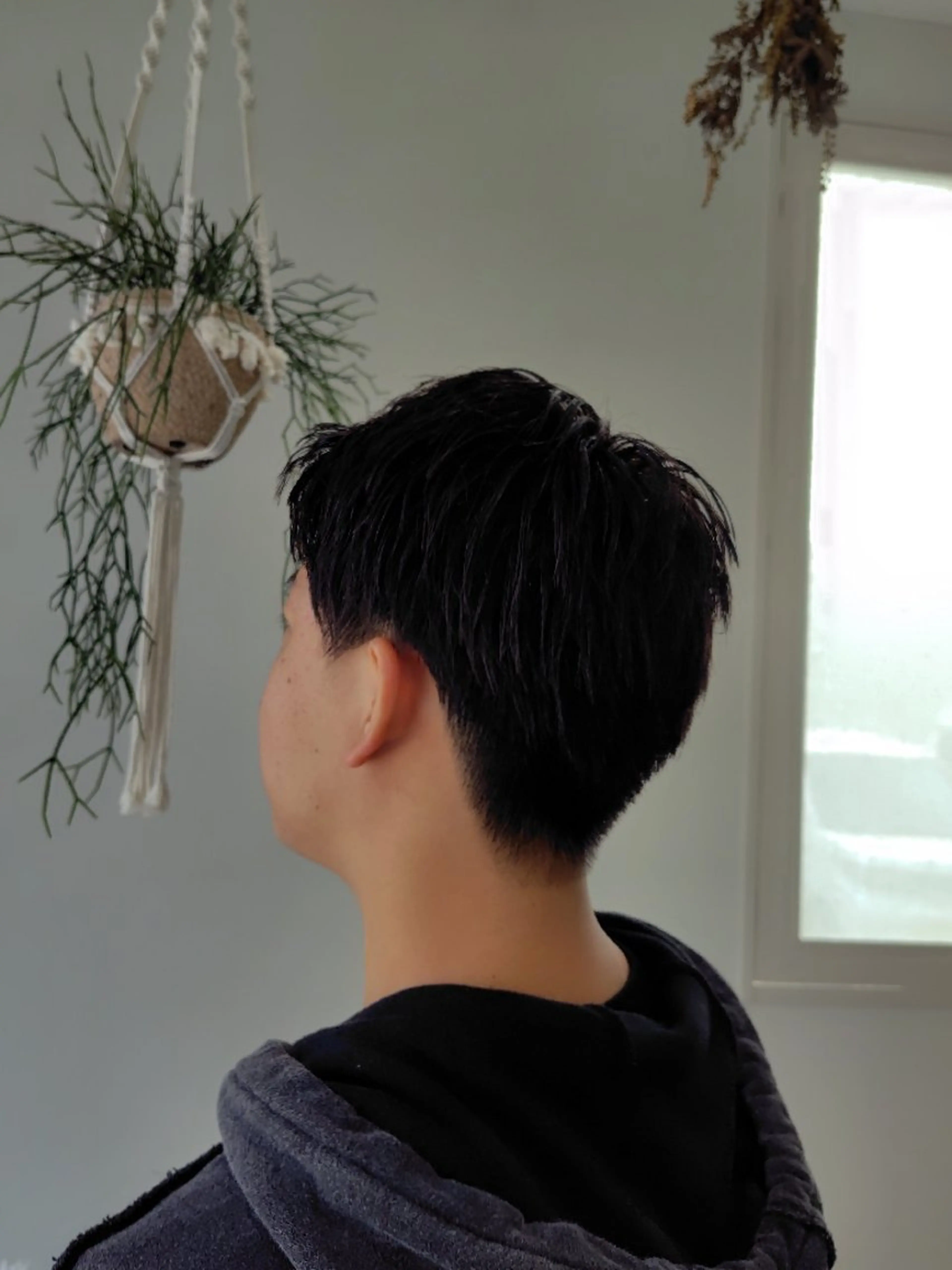 アップバング、スパイキーショート限定カットモデル　チェック有りの写真