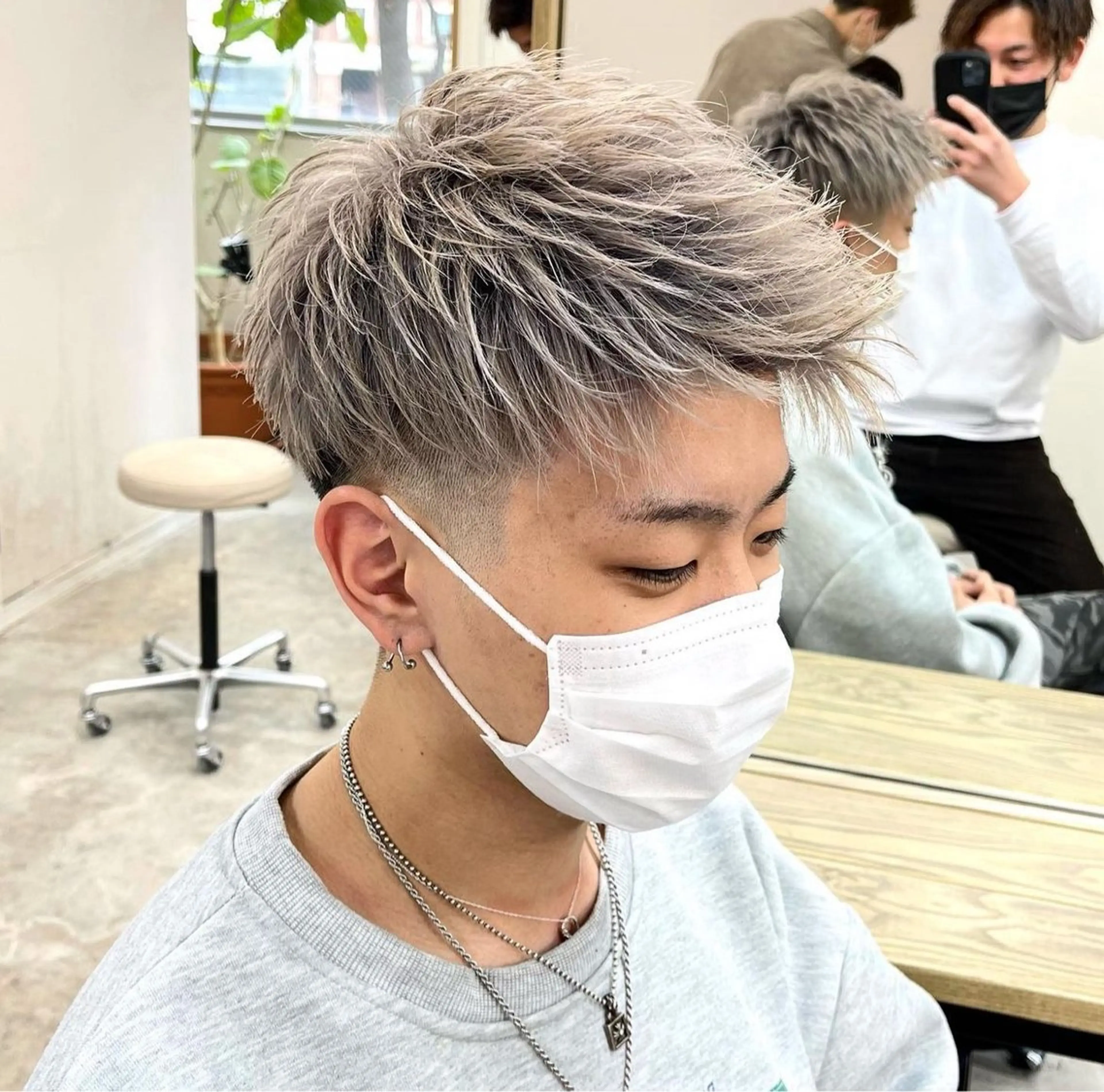 ショート カラー メンズ メンズブリーチ メンズハイトーン ブリーチ ハイトーンカラー DIECE  SHIBUYA所属・小野寺 彗人のヘアスタイル