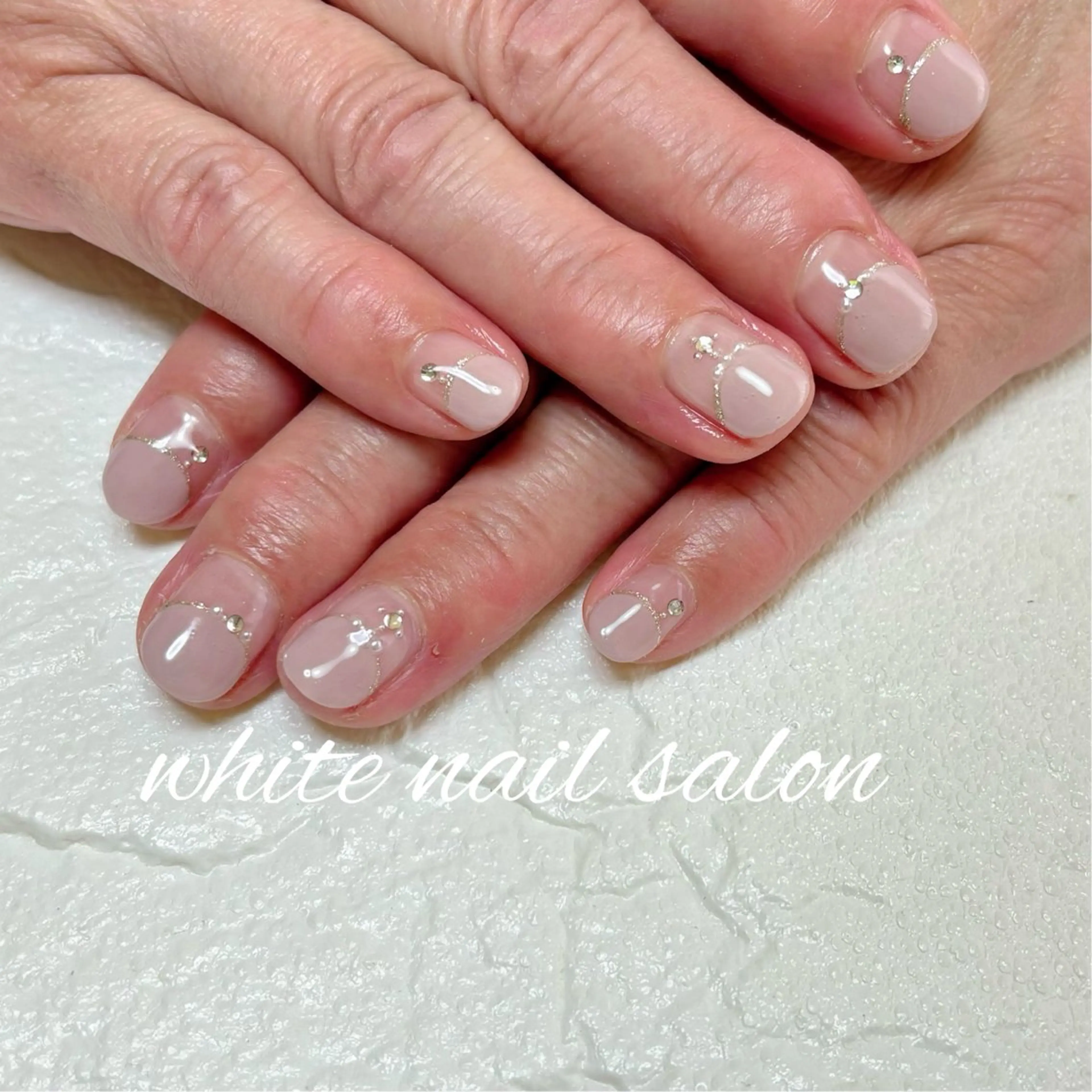ネイル ホワイト ハンドネイル white nail salonのネイルデザイン