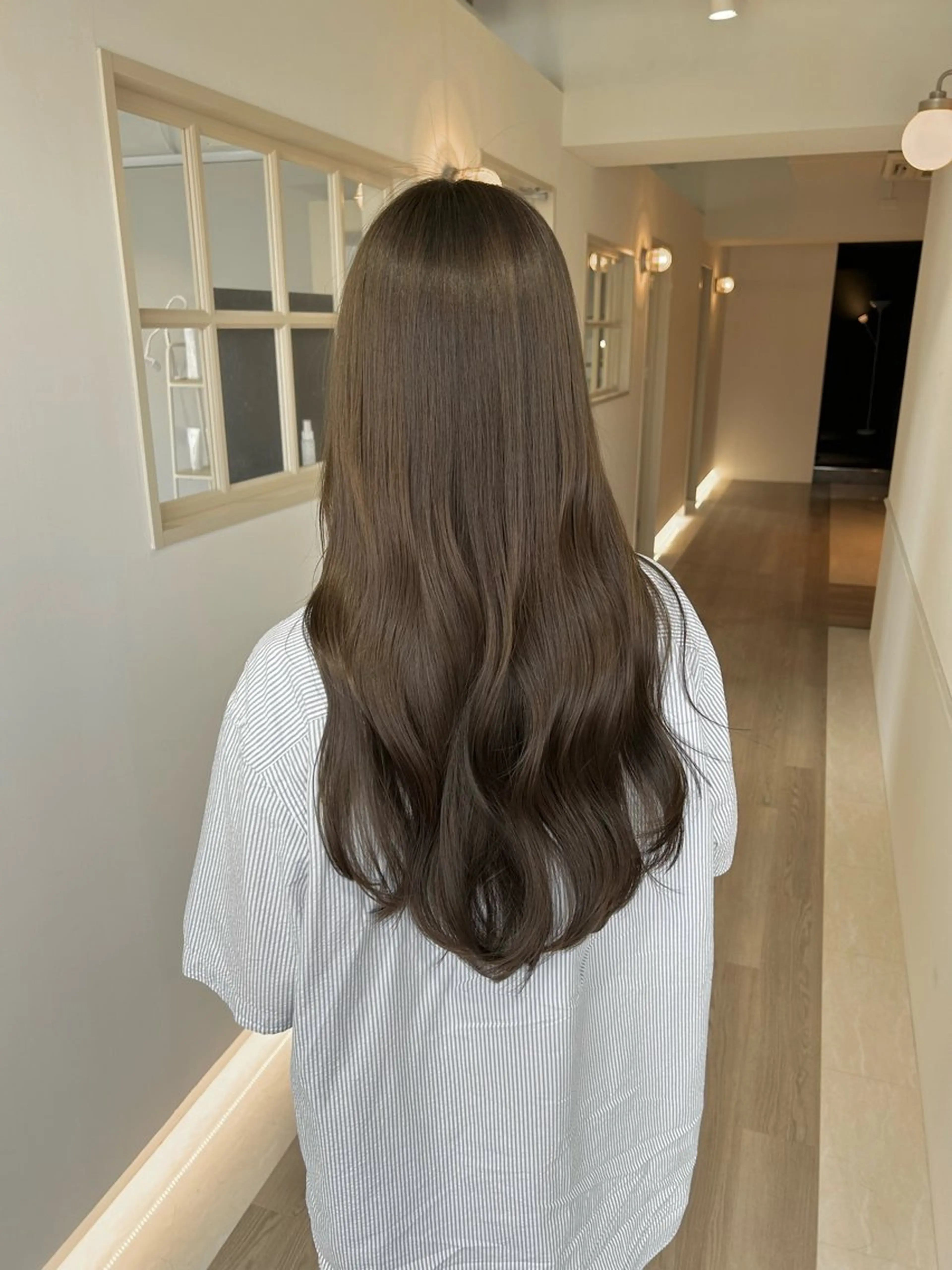 ロング カラー ブラウンカラー ダブルカラー ナチュラルブラウン 瀬戸 昭秀のヘアスタイル