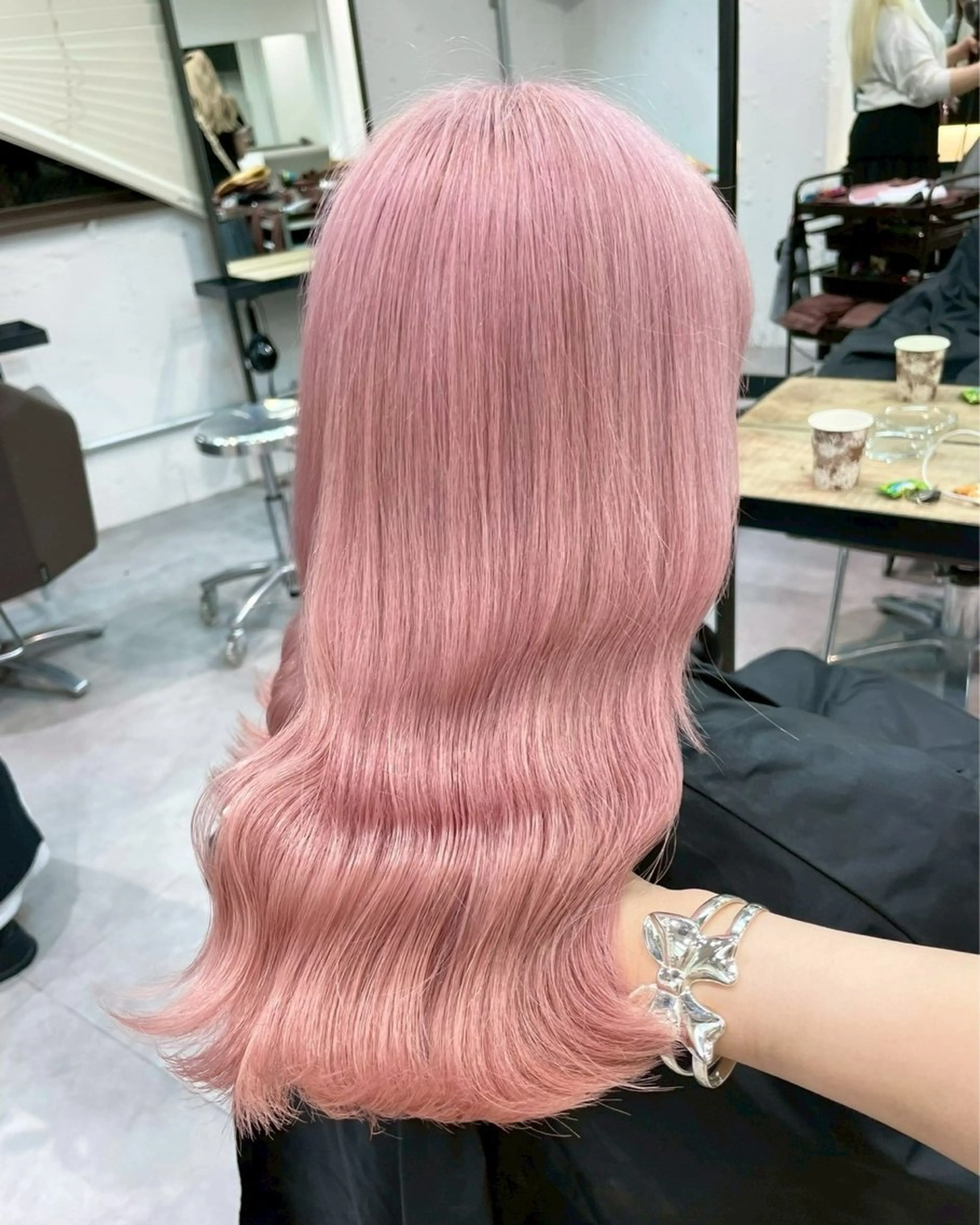 ロング カラー ブリーチ 透明感カラー ハイトーンカラー ヘアカラー ハイトーンカラー💞 くるみ🎀のヘアスタイル
