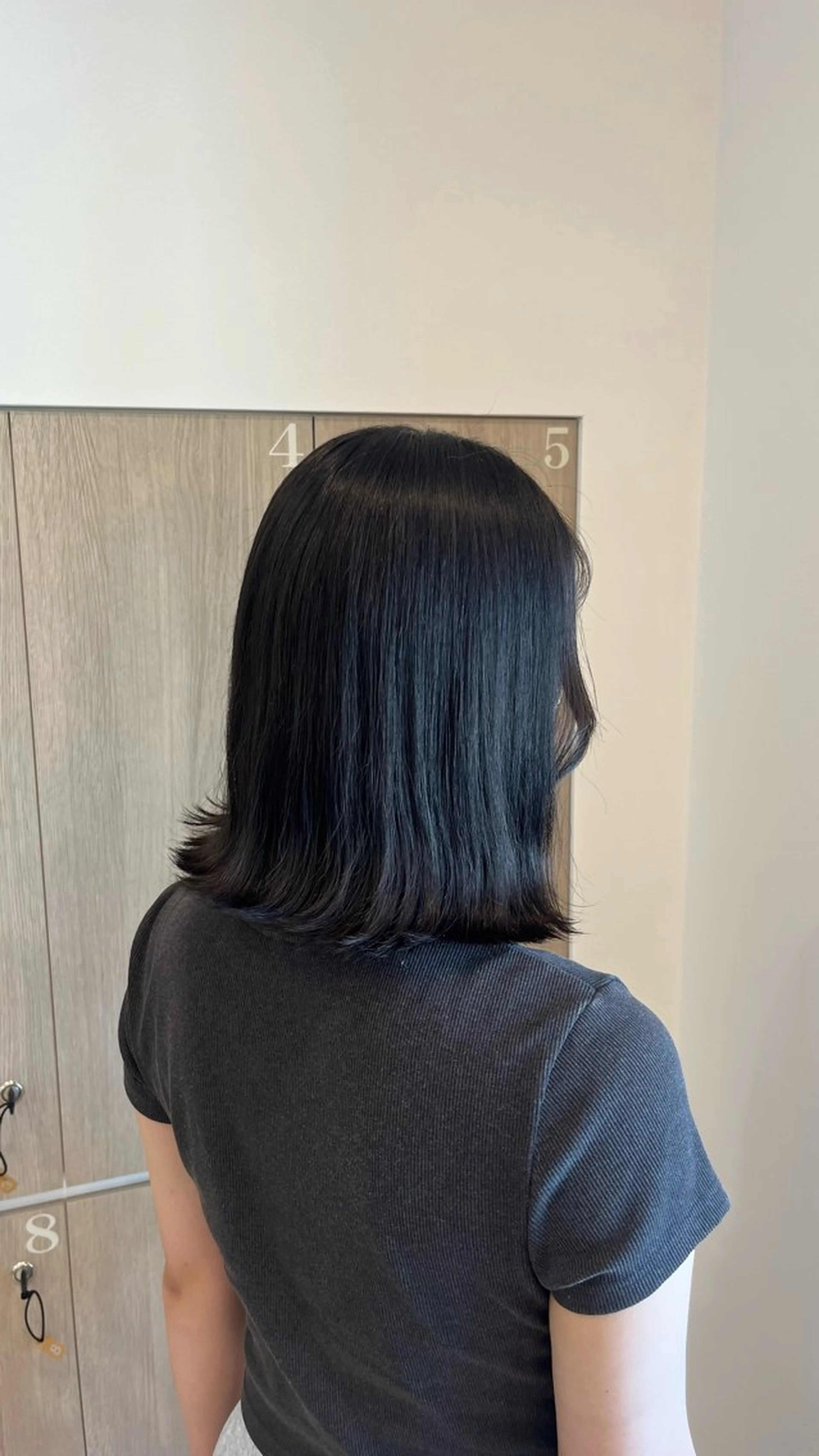 カラー ルプラボウ 鈴木 莉菜のヘアスタイル