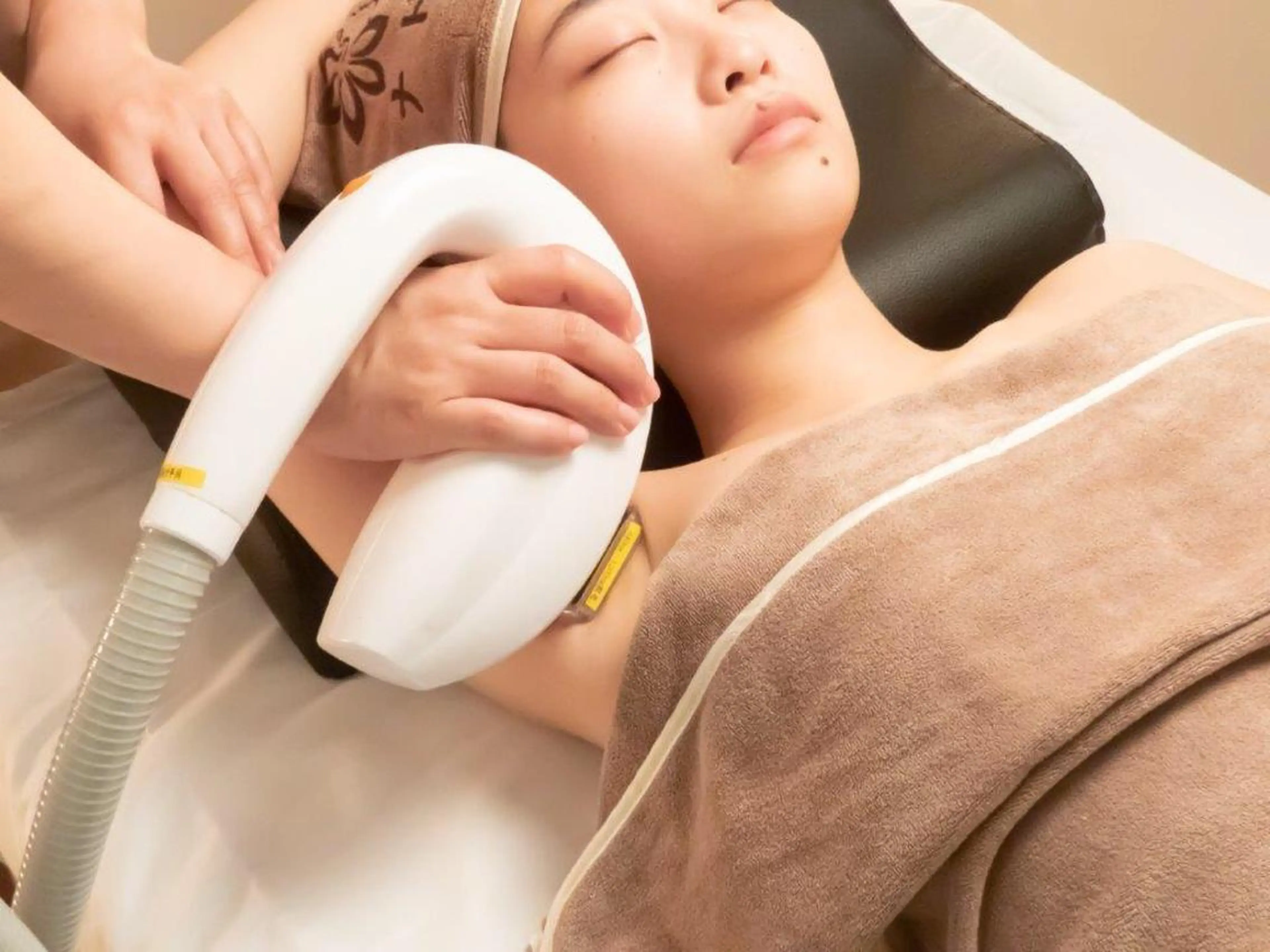 【薄着になる前に☆】ワキ脱毛 両脇1回 3,500円→2,400円の写真