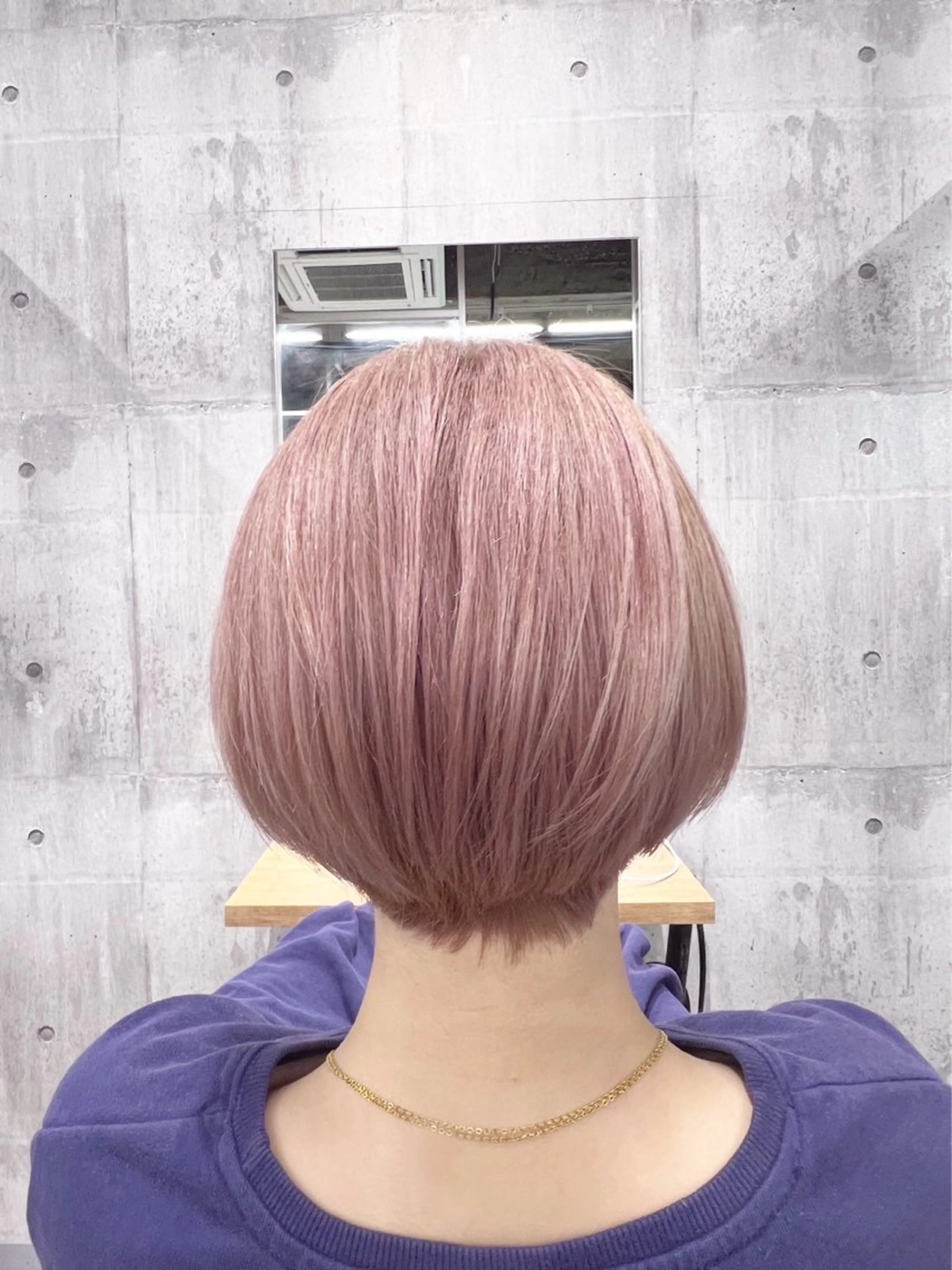 ショート カラー ブリーチ ケアブリーチ ダブルカラー イヤリングカラー ハイライトカラー カット ヘアカラー newi ナカノのヘアスタイル
