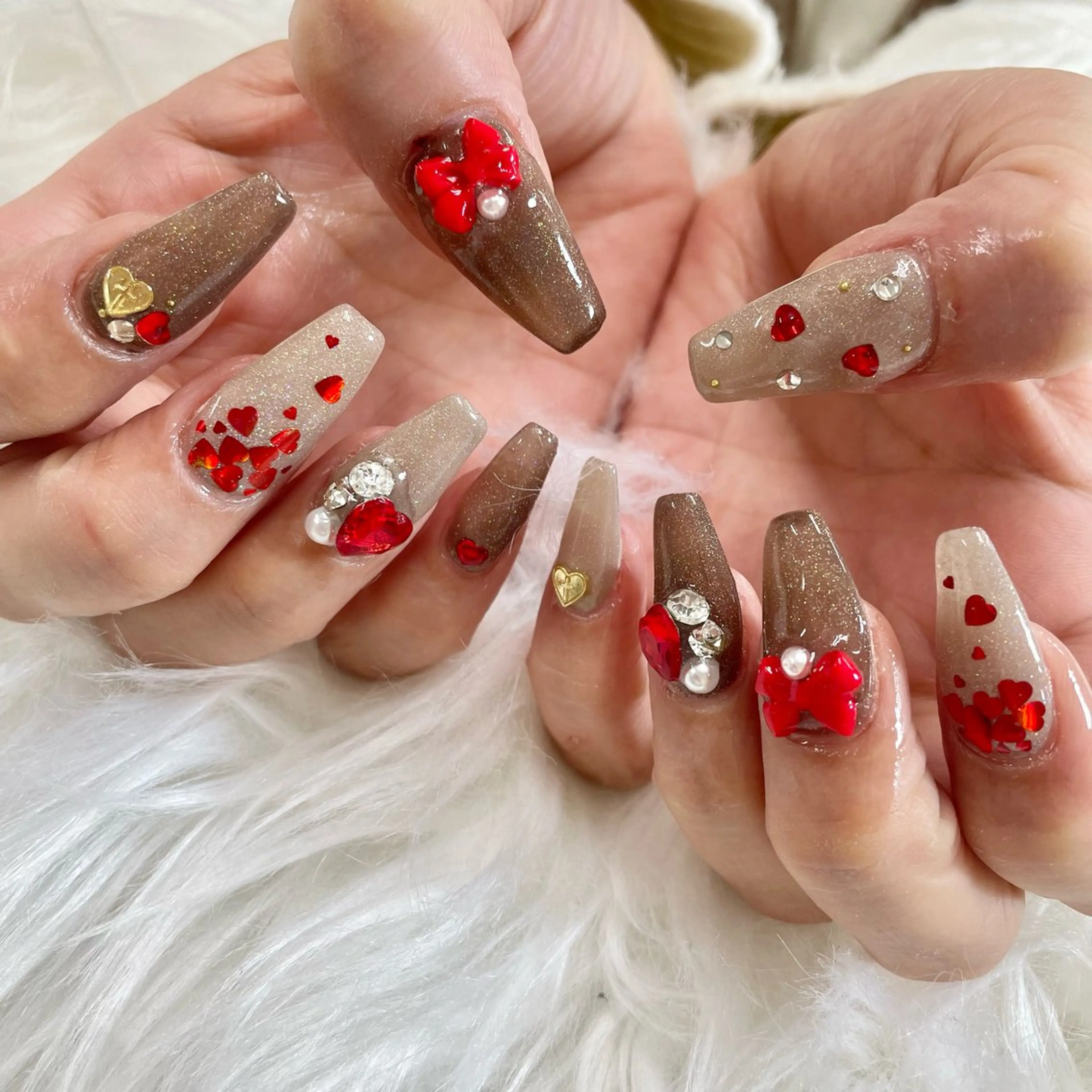 ネイル ガーリー 韓国ネイル バレンタイン ワンホンネイル 冬ネイル ハンドネイル 🎀AYAKO 🎀中韓ネイルのネイルデザイン