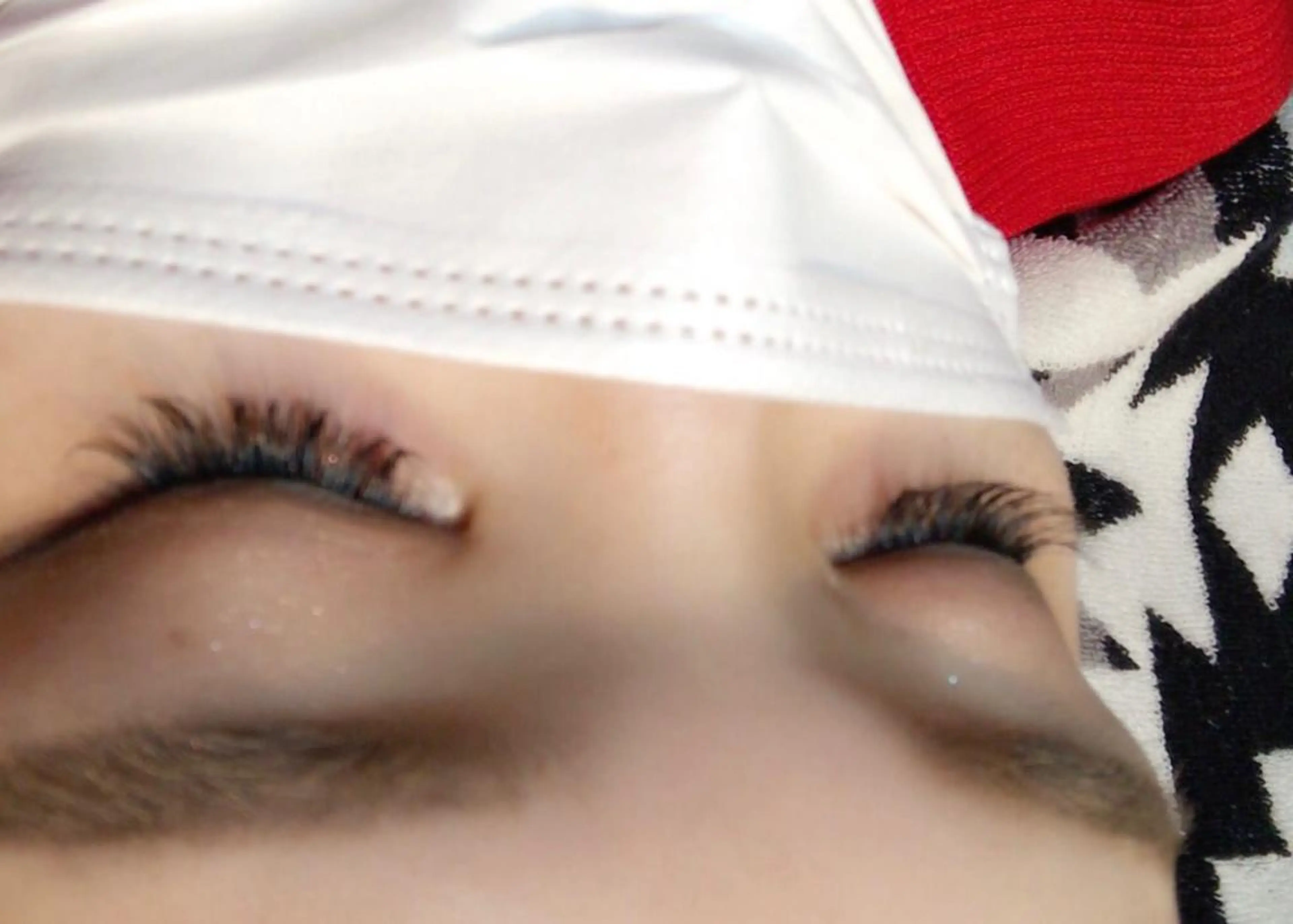 マツエク・マツパ Cカール 目尻長め Neale. yumiのヘアスタイル