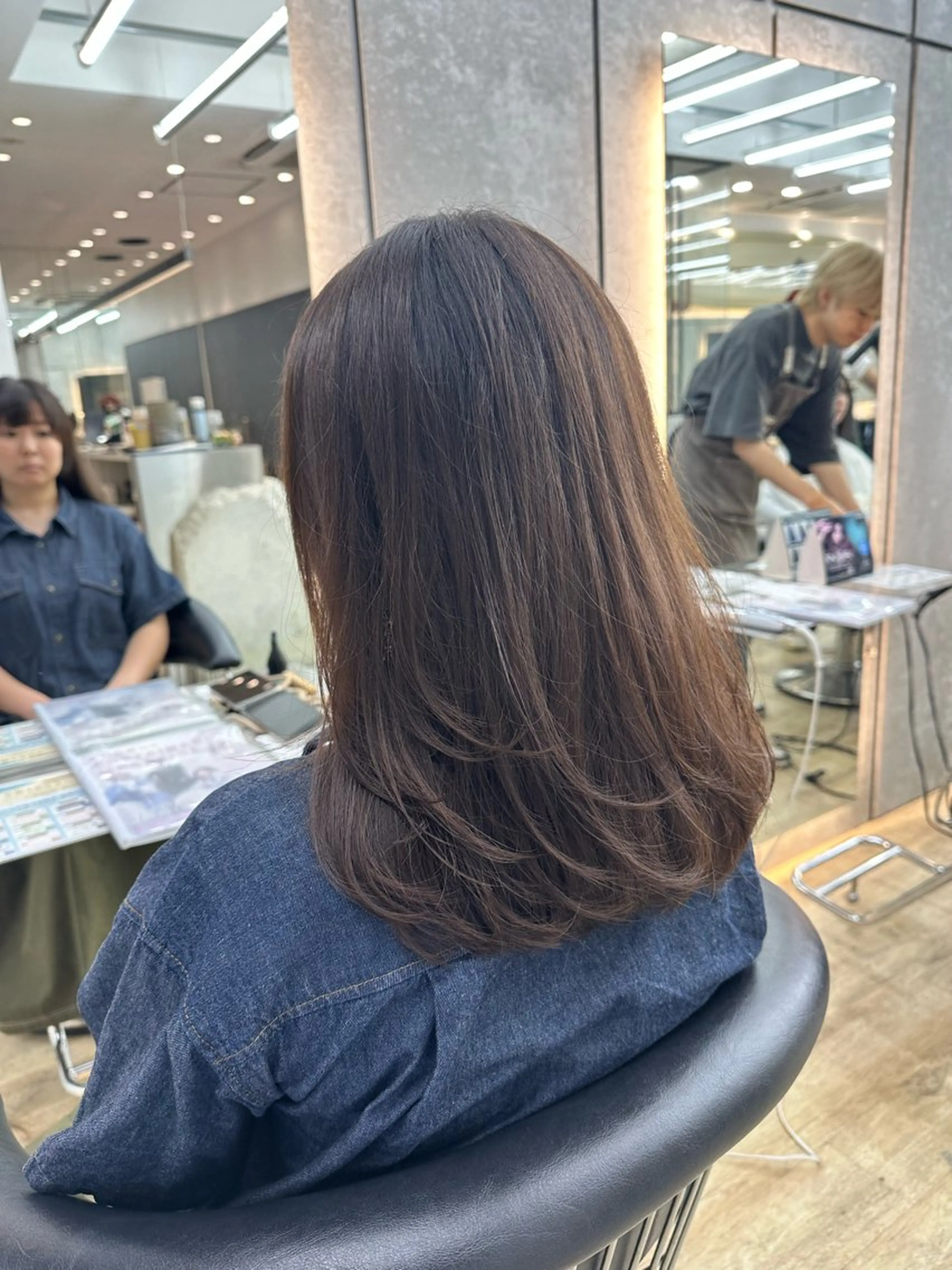 ミディアム レイヤーカット カット トリートメント 縮毛矯正/髪質改善 /ボブ/ともきのヘアスタイル