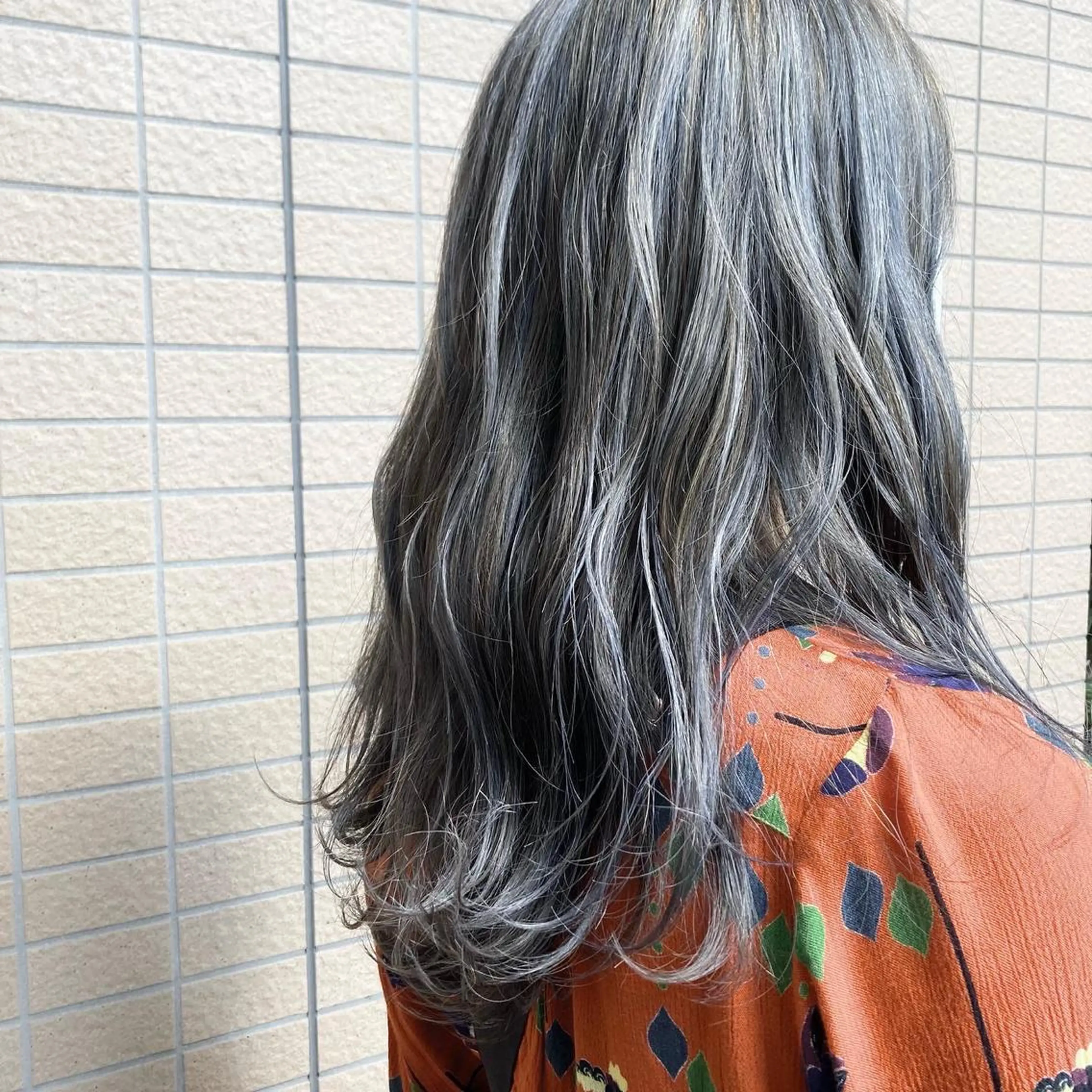 セミロング カラー アッシュ グラデーションカラー ハイライトカラー ハイライト 透明感ハイトーン☆ 今津 佑太のヘアスタイル