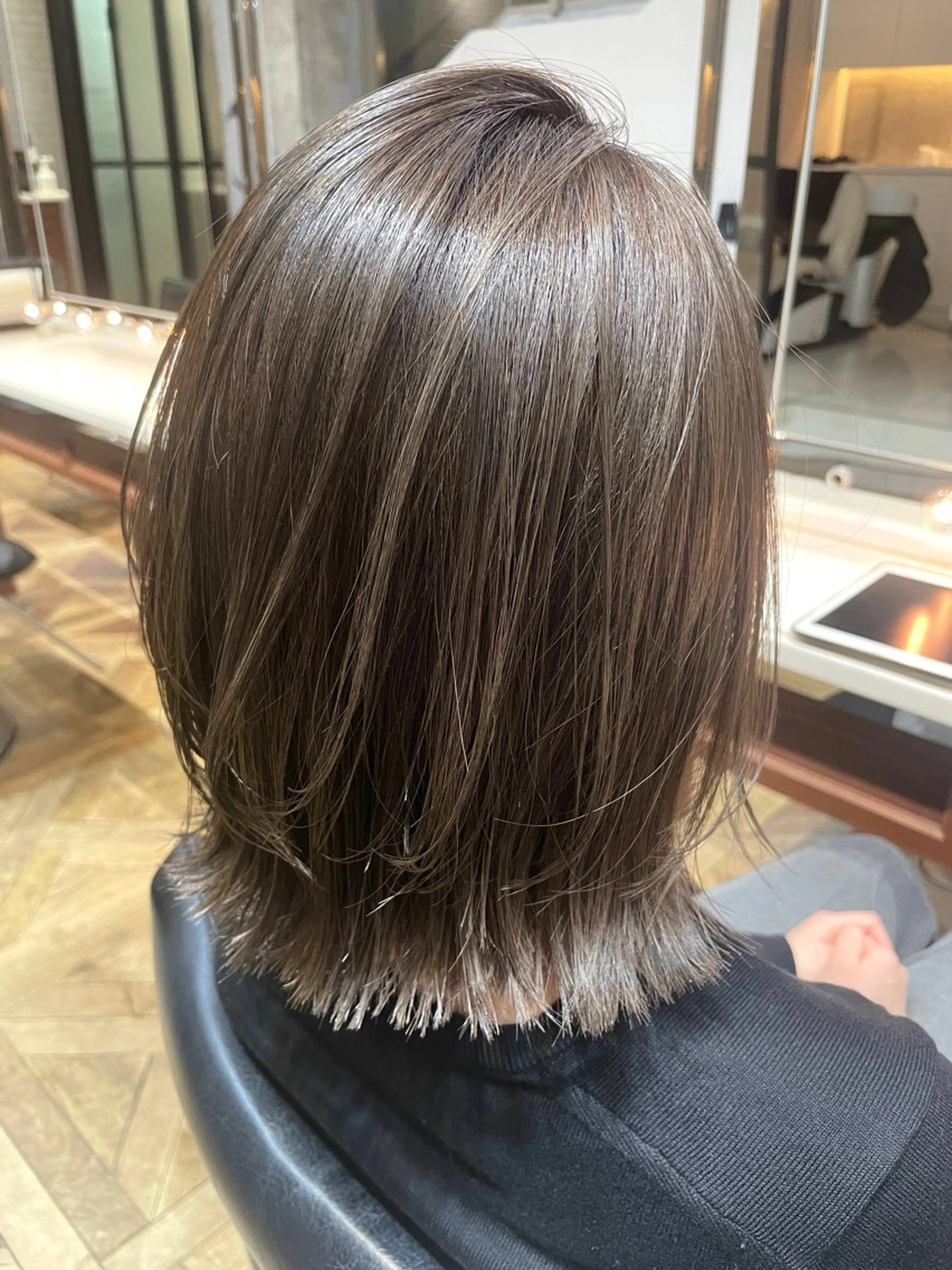 ミディアム カラー ボブレイヤー ベージュカラー グレージュ ボブ レイヤーカット カット ヘアカラー トリートメント BEBE所属・ご新規様限定 透明感カラーKANAのヘアスタイル