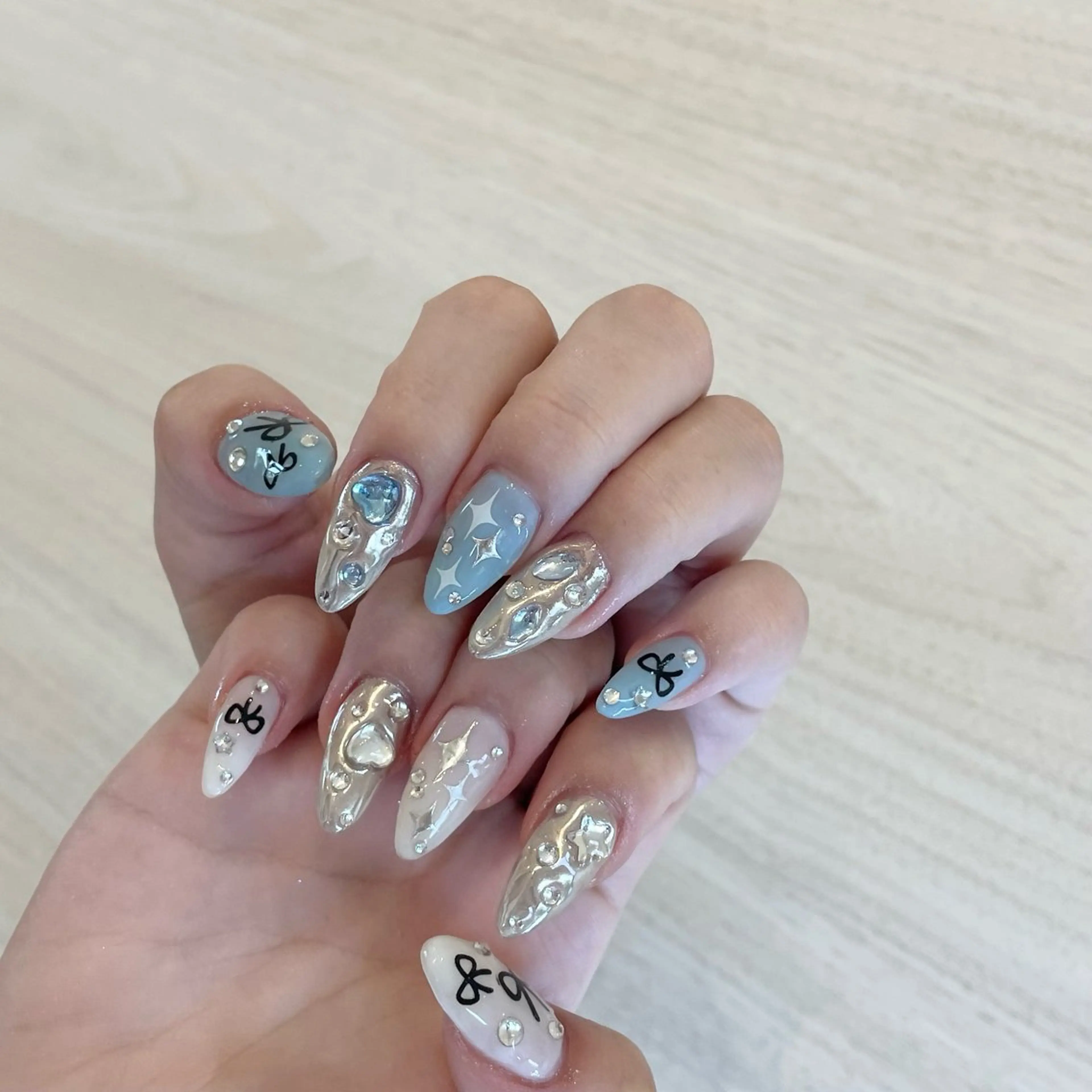 ネイル Nail Salon Gummi.のネイルデザイン