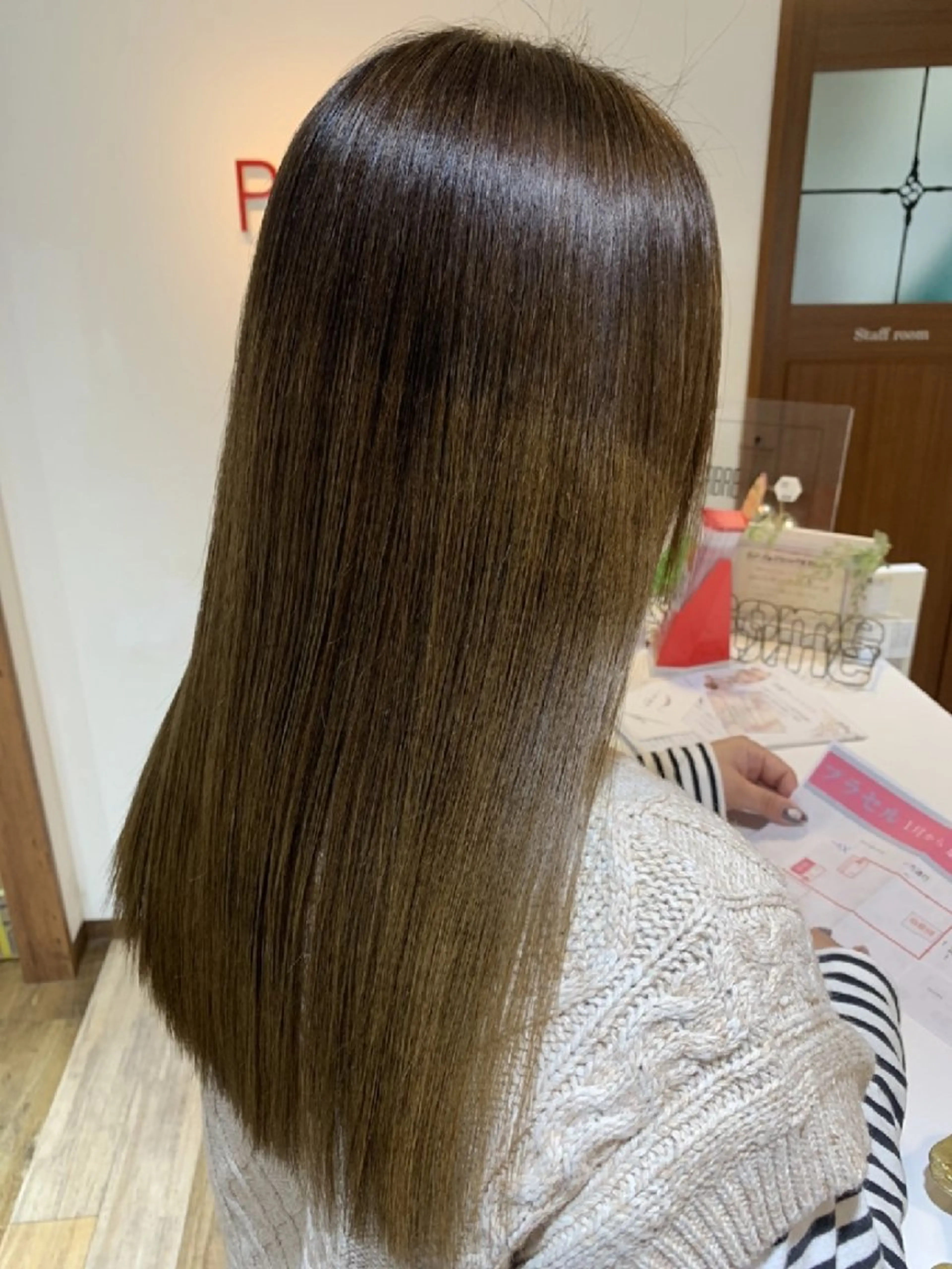 ロング カラー イルミナカラー 髪質改善✨酸性ストレ ート特化店Youjiのヘアスタイル