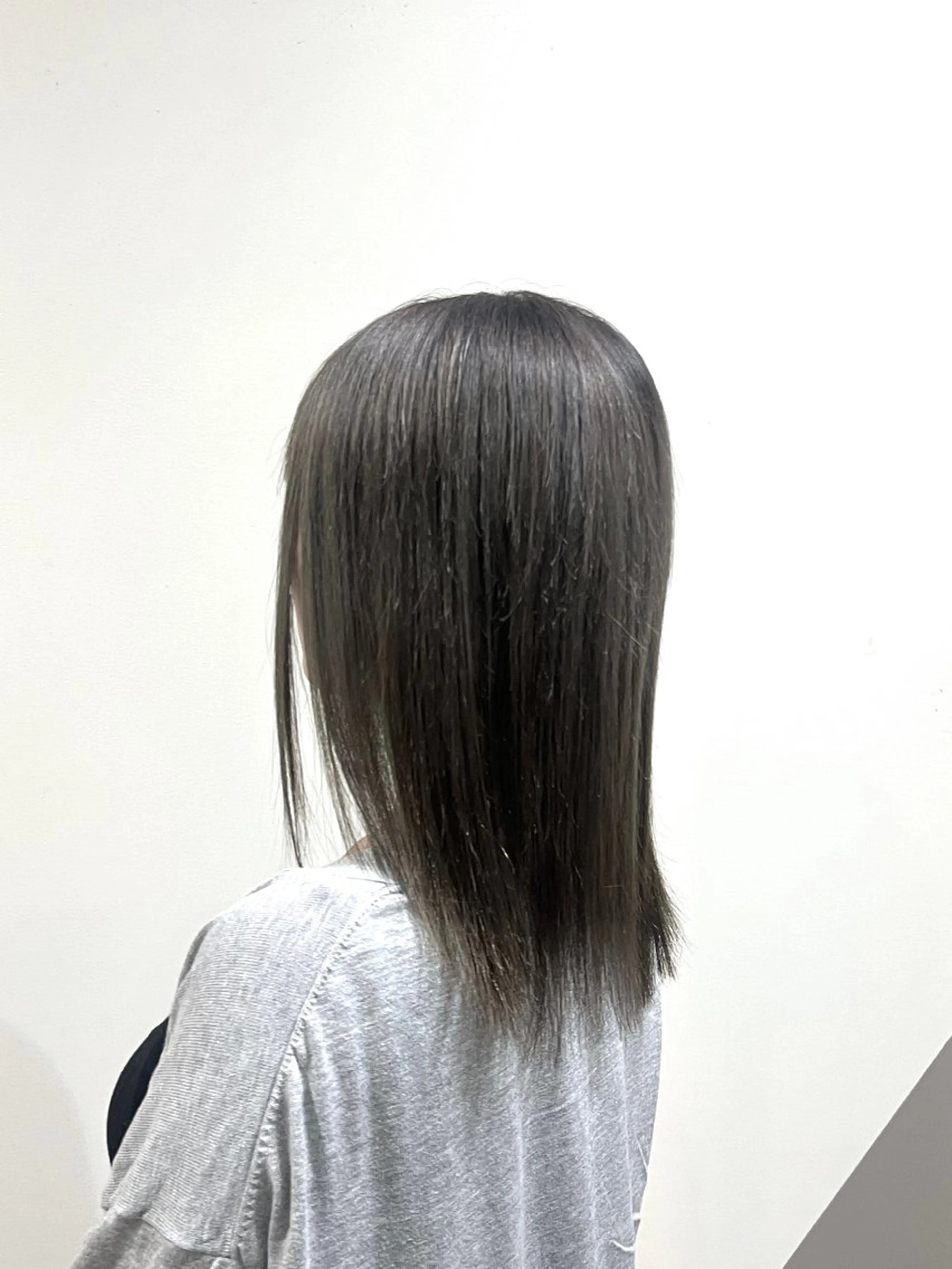 セミロング 疋田 玲央のヘアスタイル