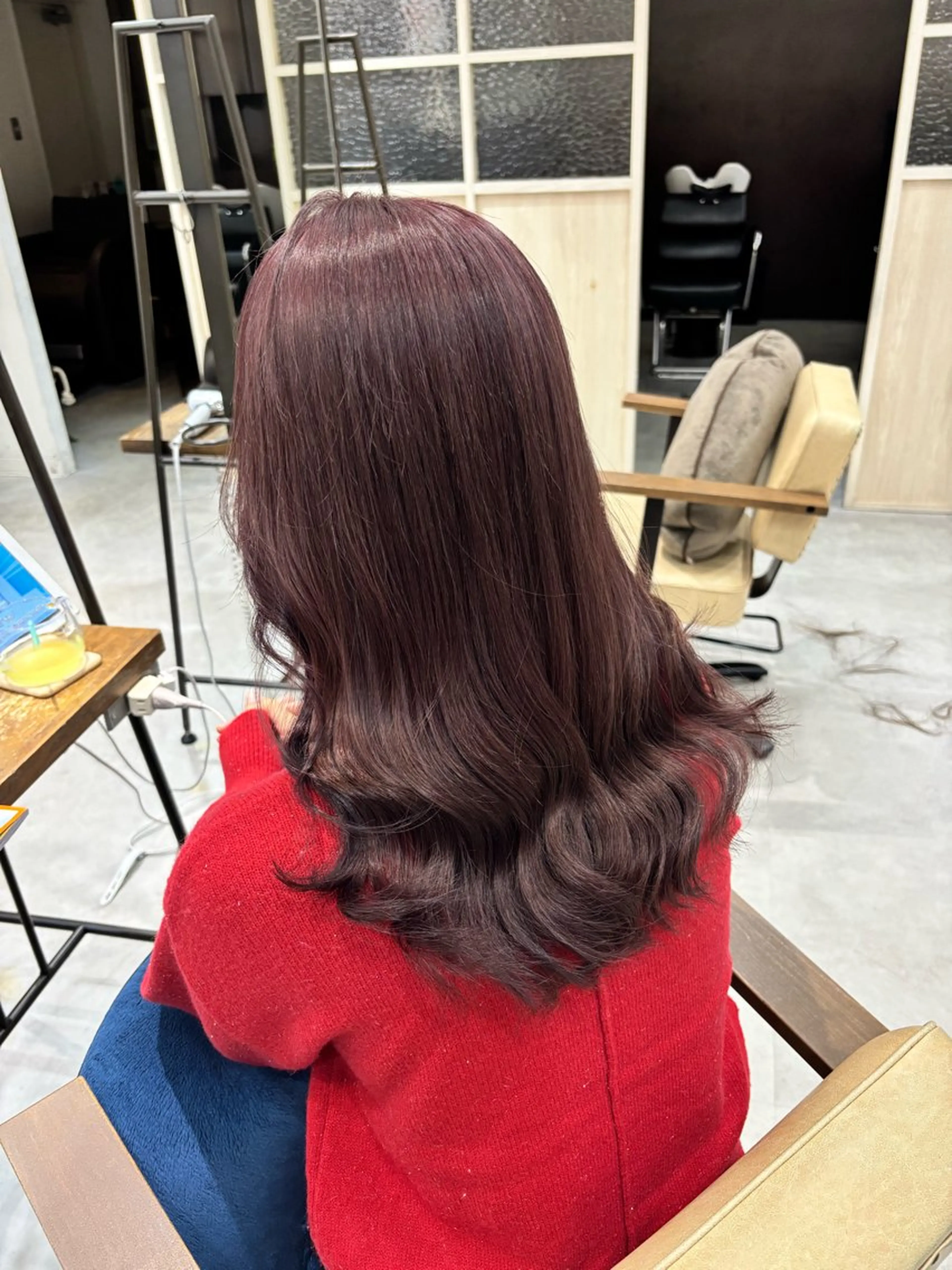 ミディアム カラー ヘアカラー トリートメント 井上 真子のヘアスタイル