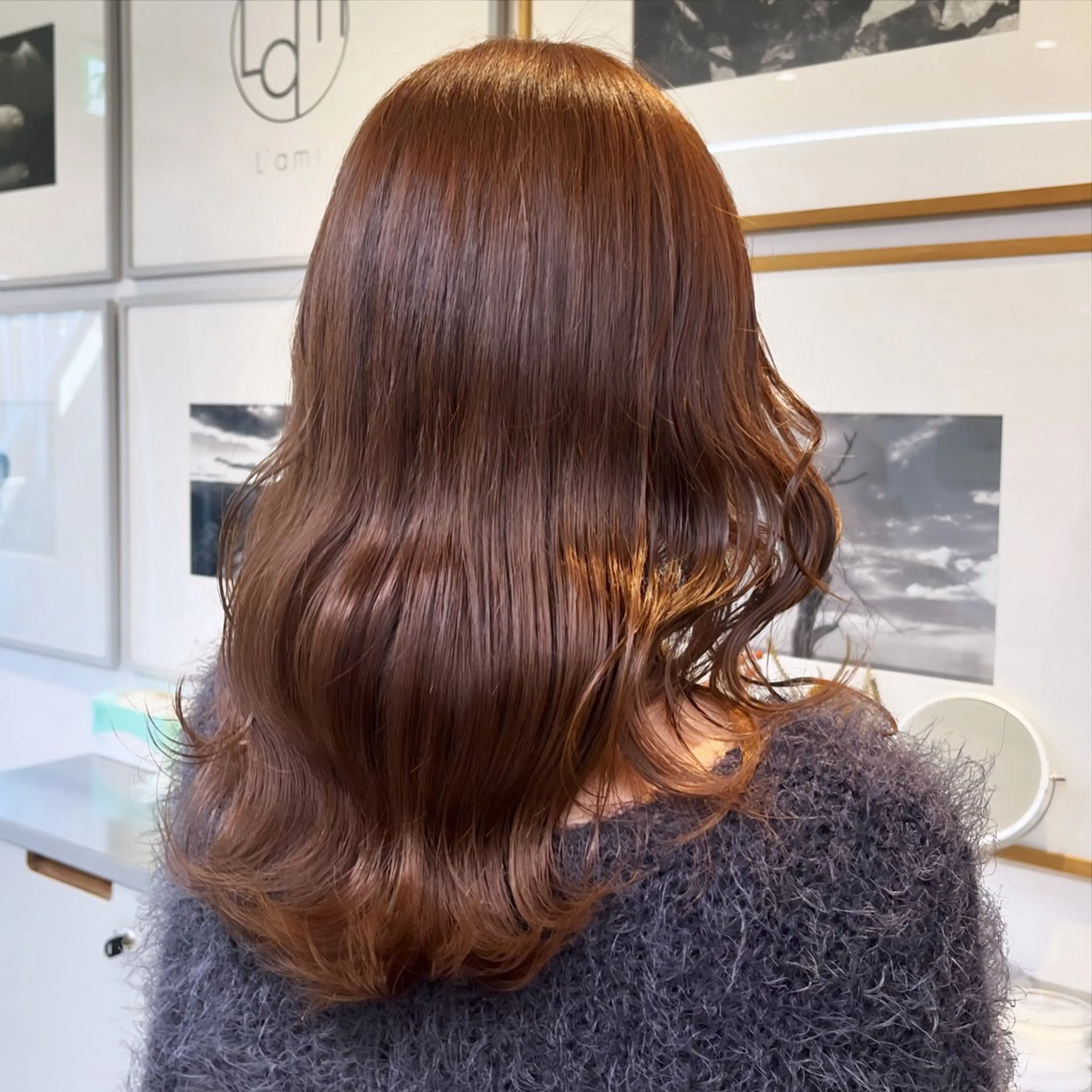 ミディアム カラー ベージュカラー ブラウンカラー オレンジ オレンジベージュ オレンジブラウン ヘアカラー トリートメント ヘッドスパ ヘアセット カジュアルを女っぽく 𝗮𝘆𝗮𝗰𝗼のヘアスタイル