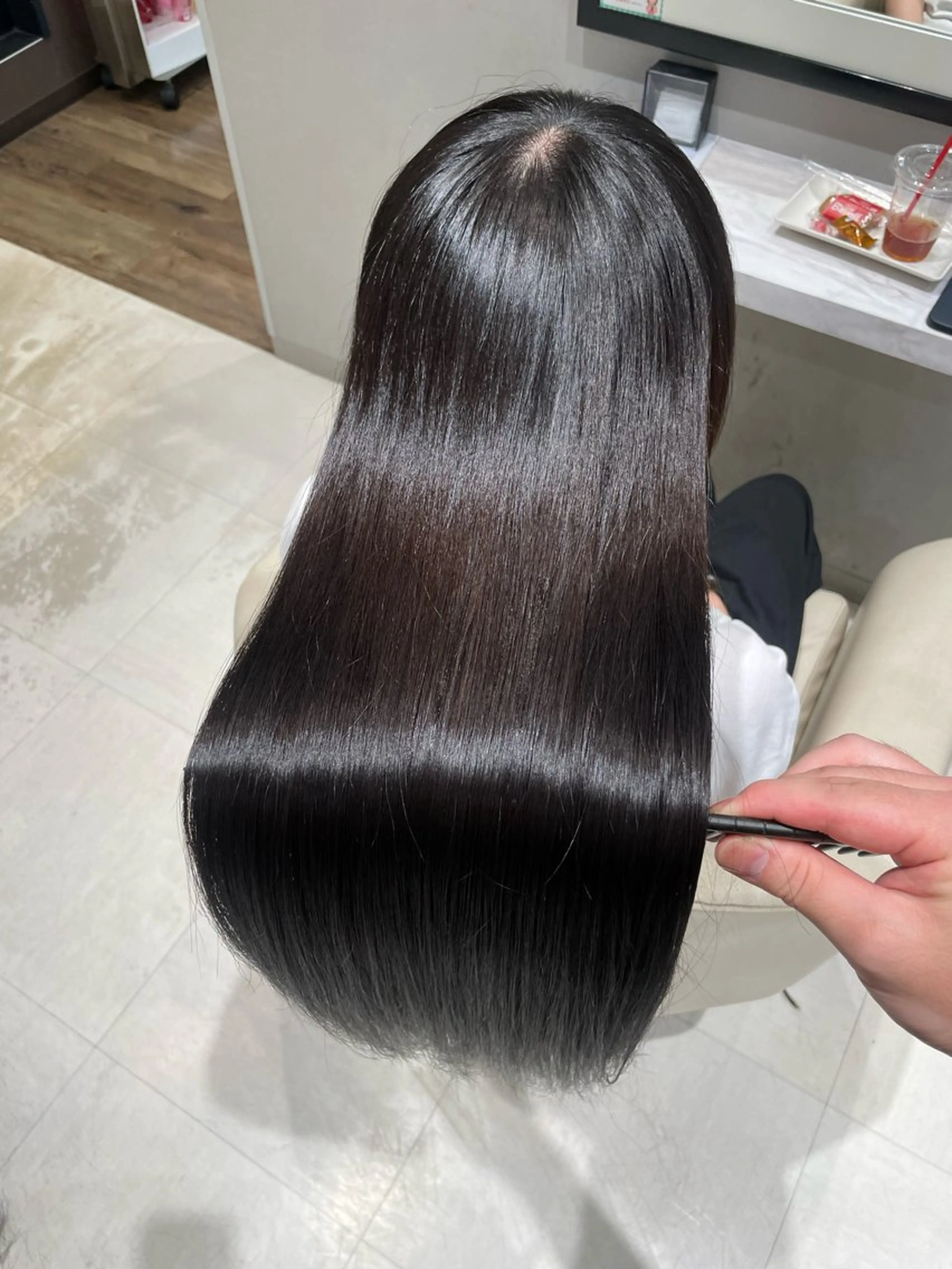 ロング パーマ 縮毛矯正 トリートメント k-twoたき✨艶感 カラー／美髪矯正のヘアスタイル