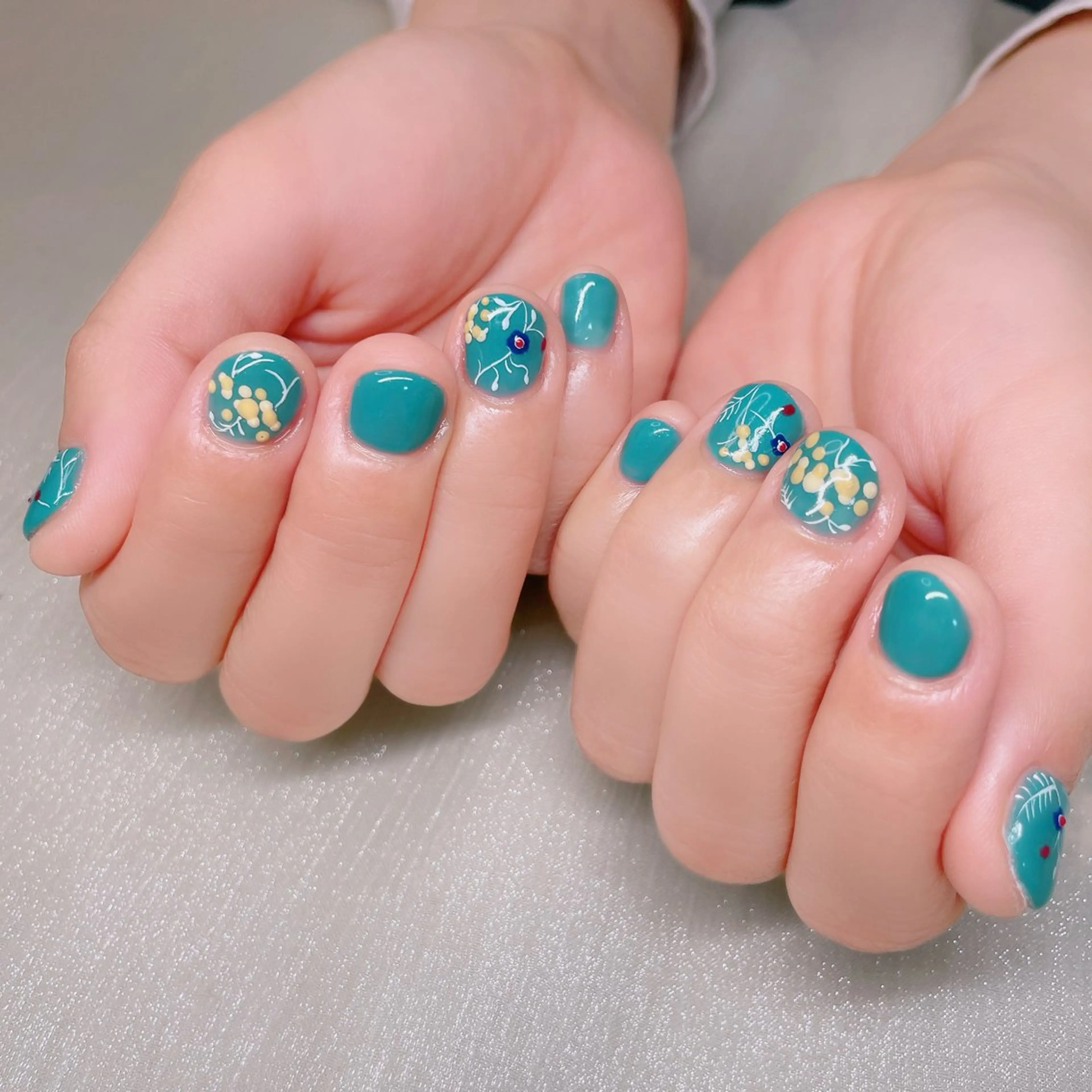 ハンドネイル Nailist SUZU所属・Nailist suzuのネイルデザイン