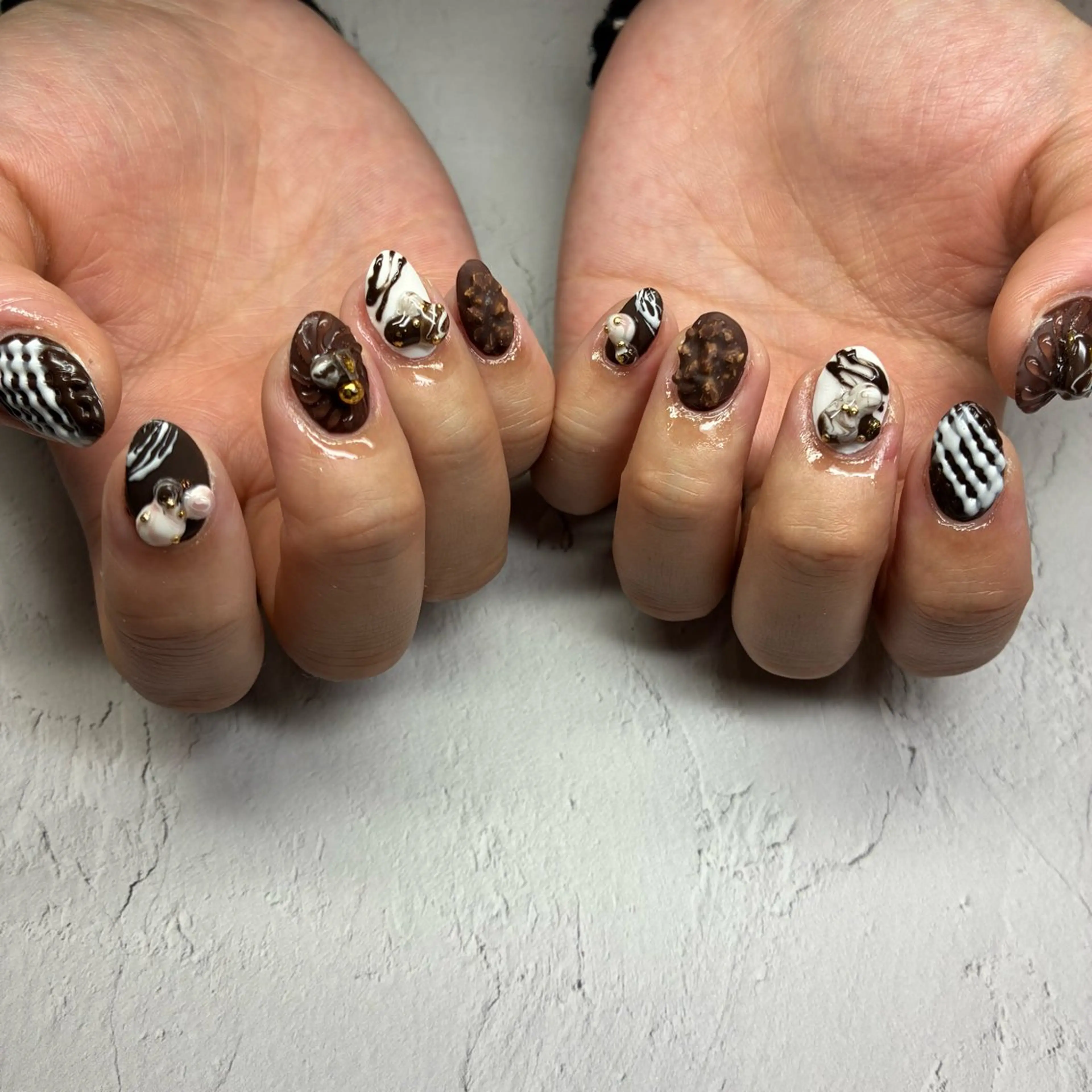 ネイル 持ち込み バレンタイン 369所属・🐕 369のネイルデザイン