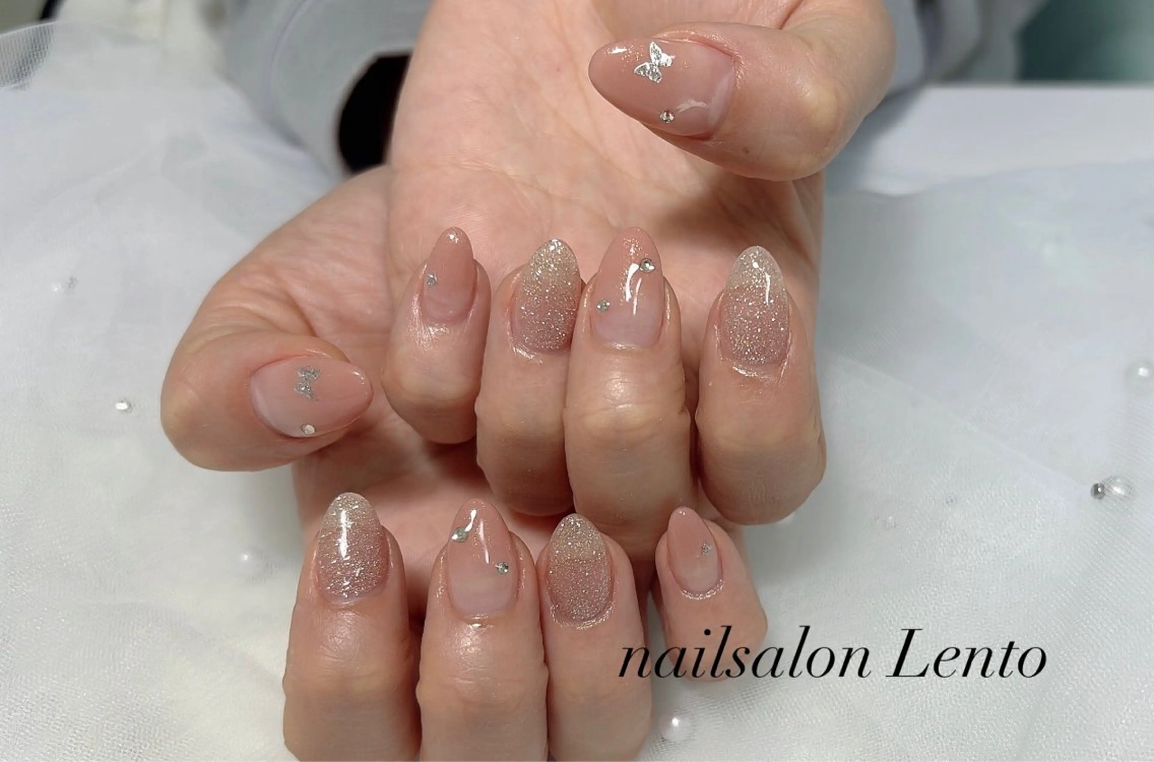 ネイル シンプルネイル ハンドネイル ネイルサロンLento所属・ネイルサロン Lentoのネイルデザイン