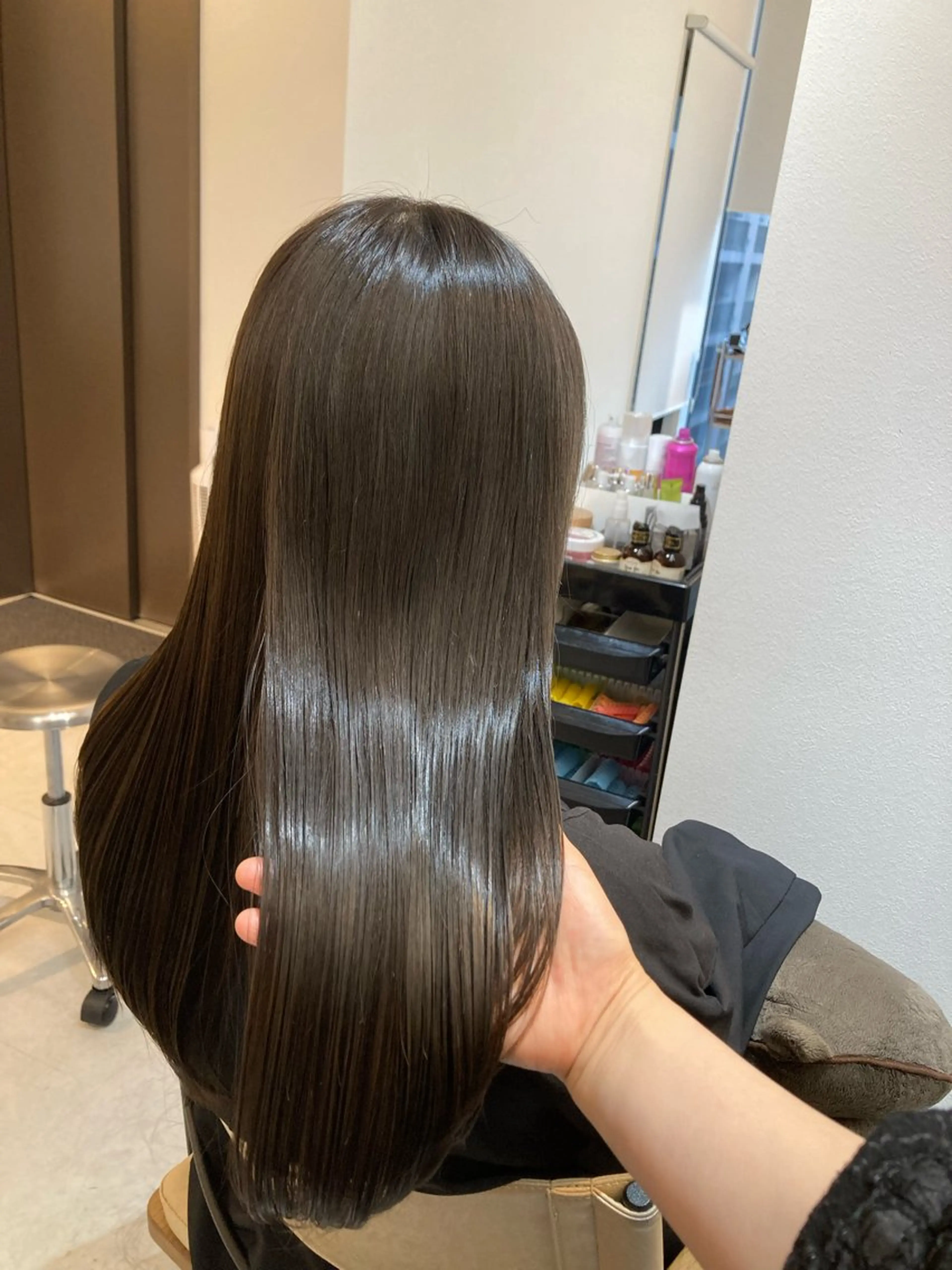 セミロング カット ヘアカラー トリートメント ✨色持ちの良い艶 カラー✨蟹江真世のヘアスタイル