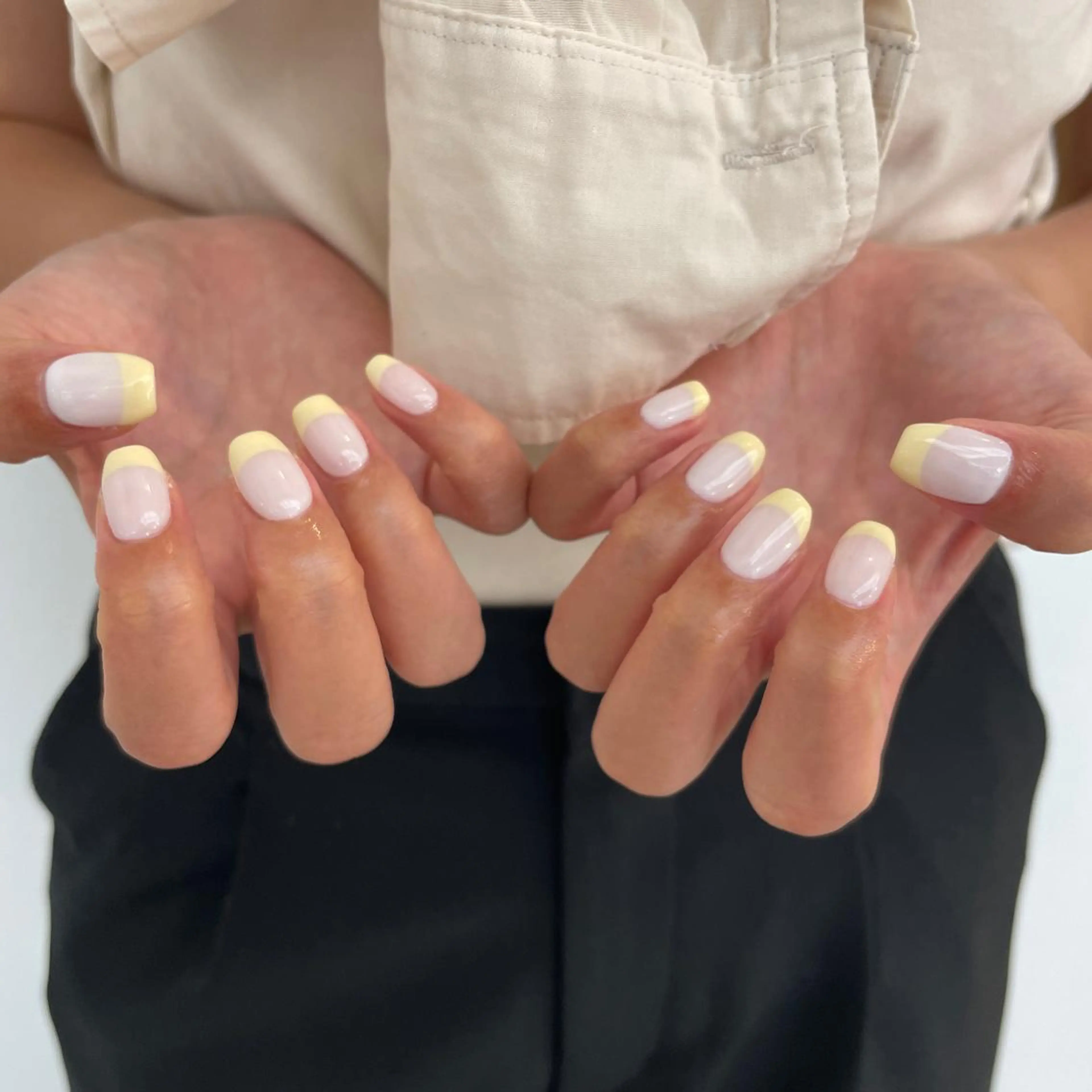 ネイル フレンチネイル パステルネイル 黄色 mignon by CHERIM A.tのマツエク・マツパデザイン