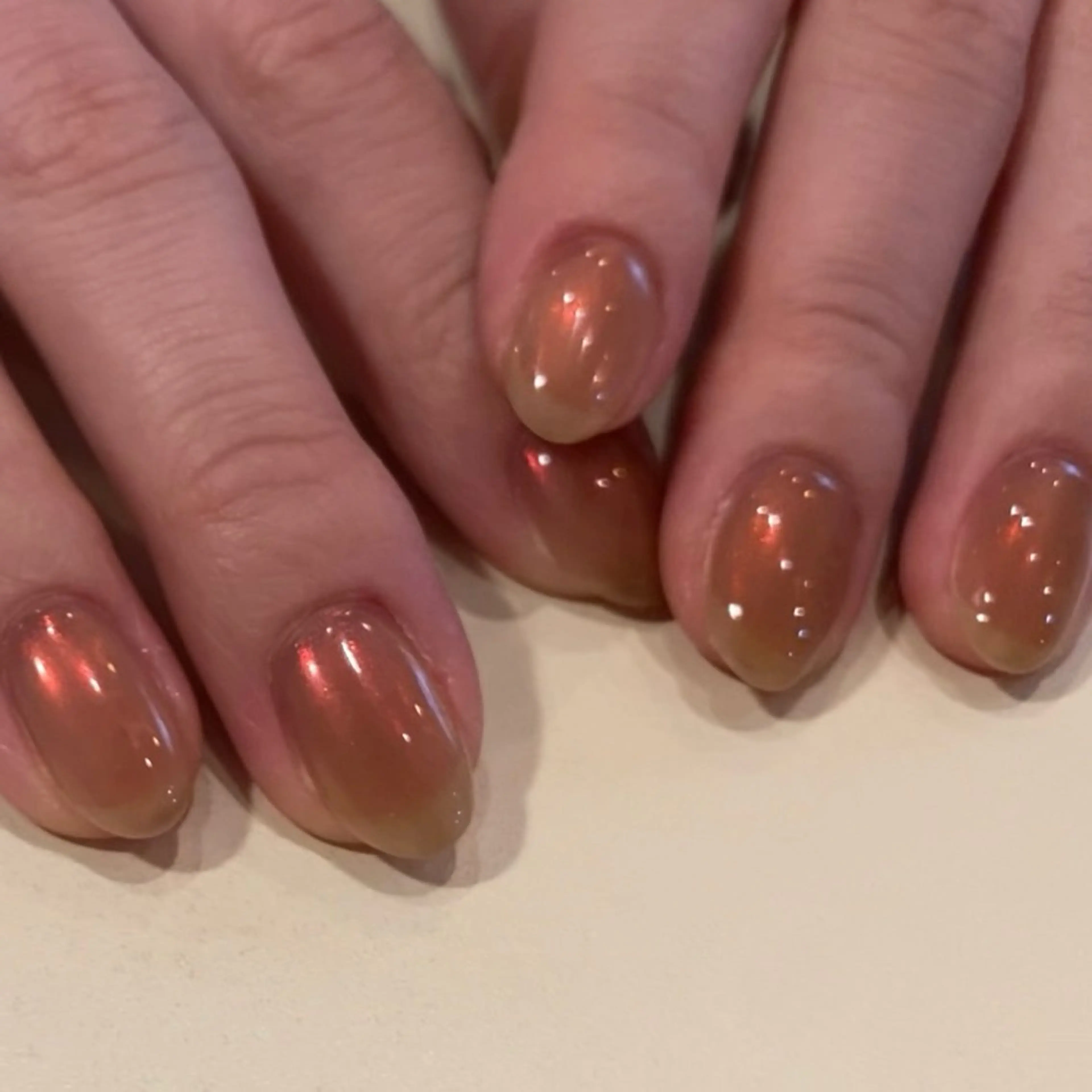 ネイル オーロラネイル ミラーネイル ハンドネイル scre as Etelのネイルデザイン