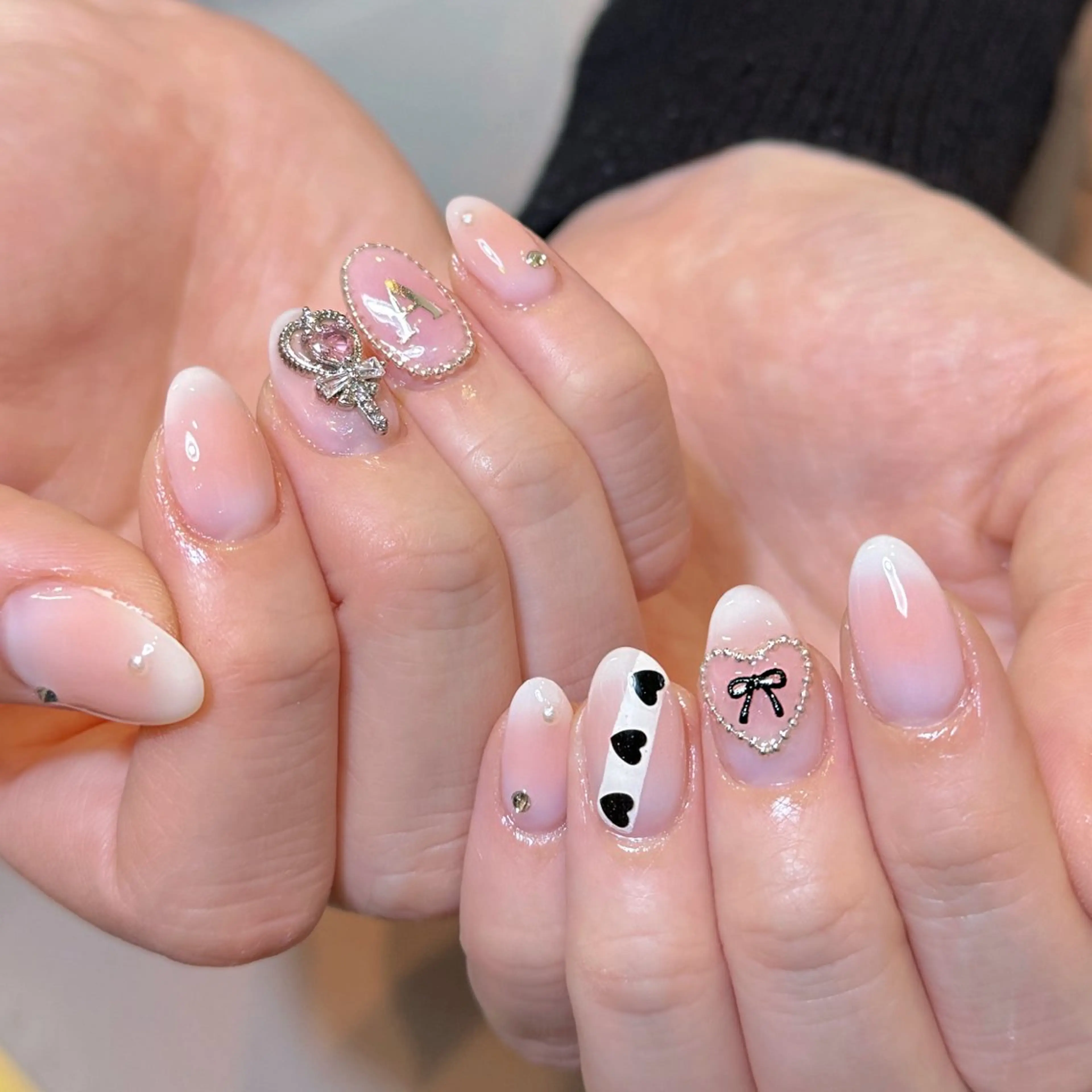ネイル オーロラネイル 長さ出し フレンチネイル ジェルネイル ガラスフレンチ ハンドネイル Rela・S NAILのネイルデザイン