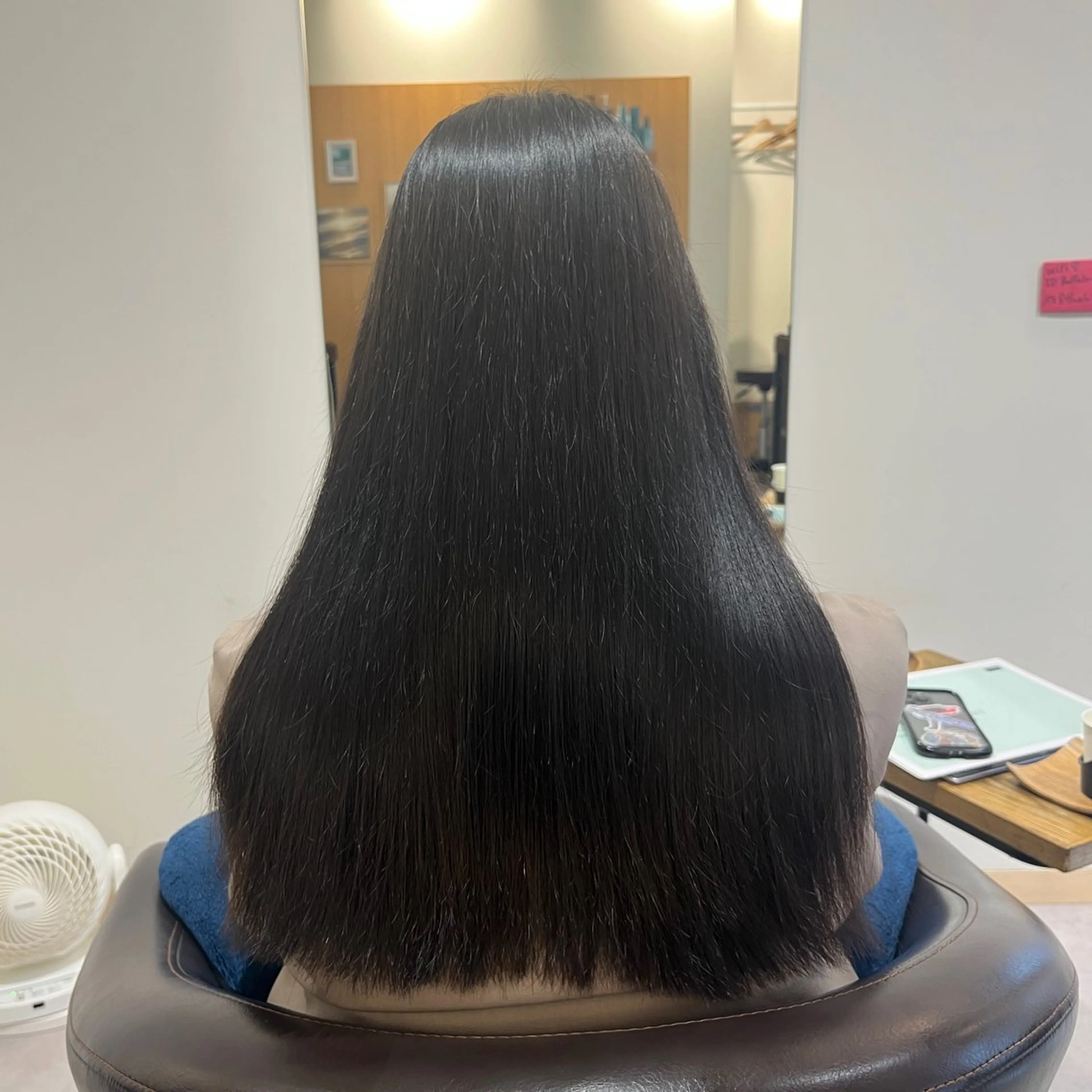 ロング カラー 荒井 茉凜のヘアスタイル