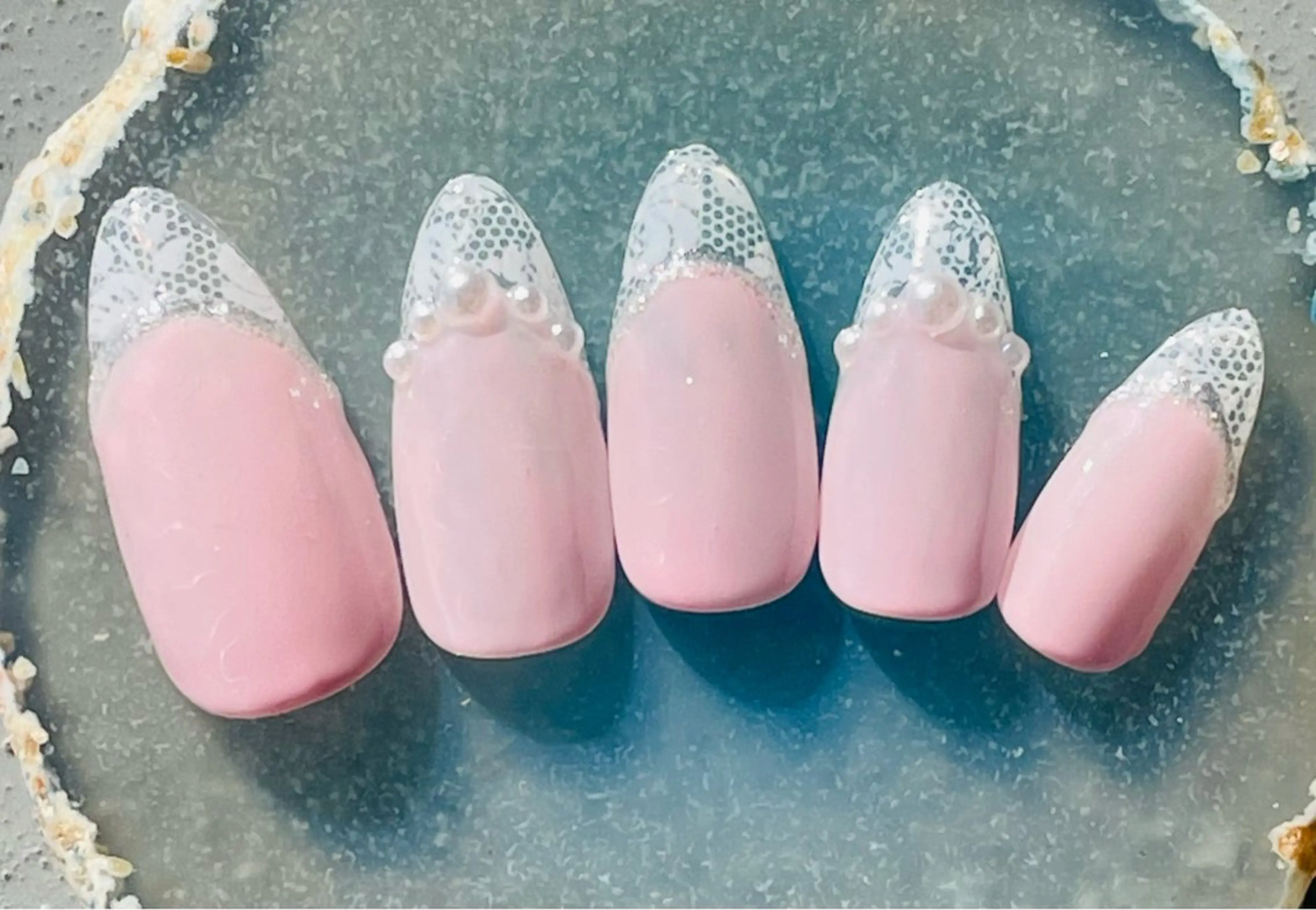 ネイル フレンチネイル レース koto nails所属・koto nailsのネイルデザイン