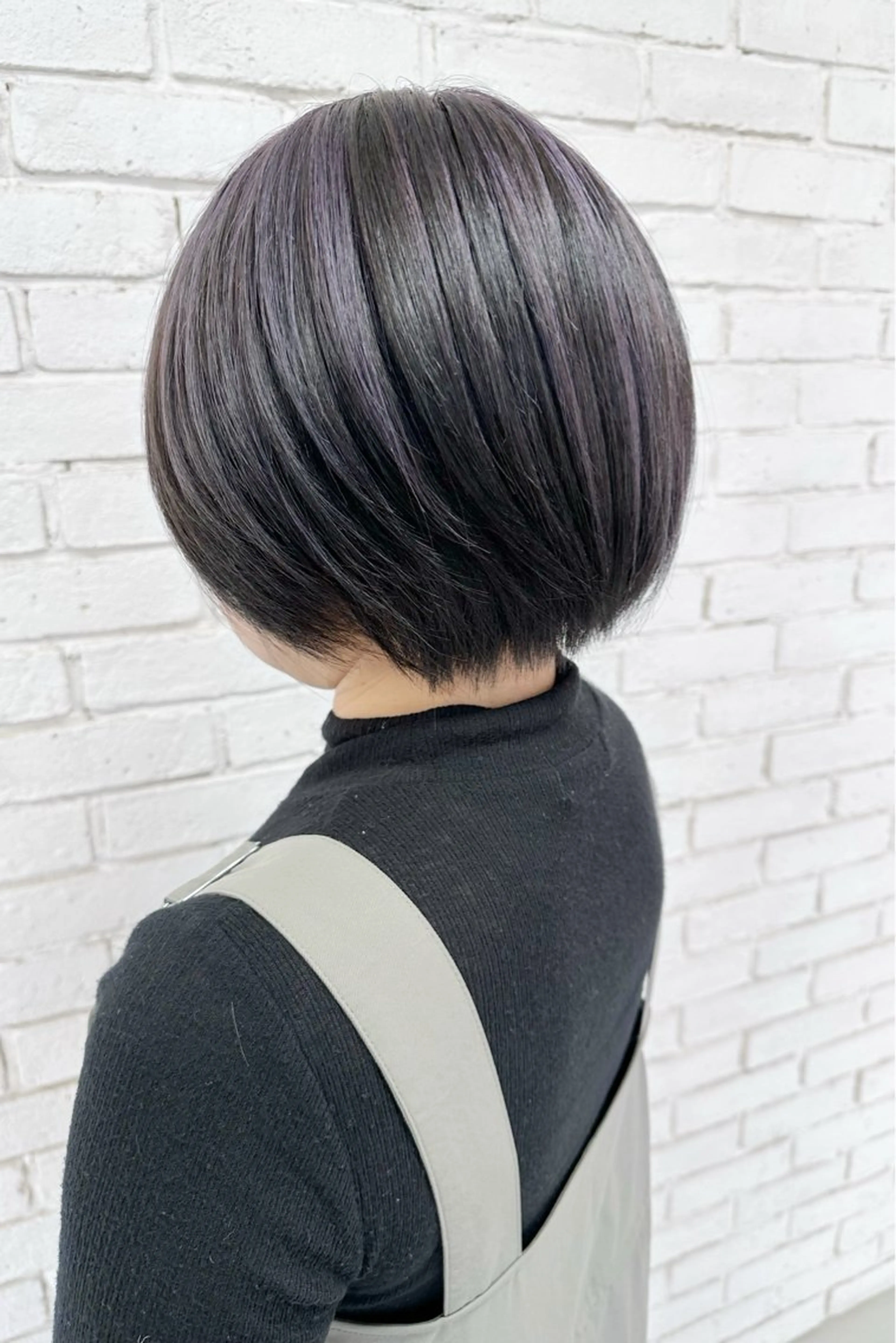 ショート カラー パープルカラー レイヤーブリーチ特化 ホワイト専門/岸のヘアスタイル