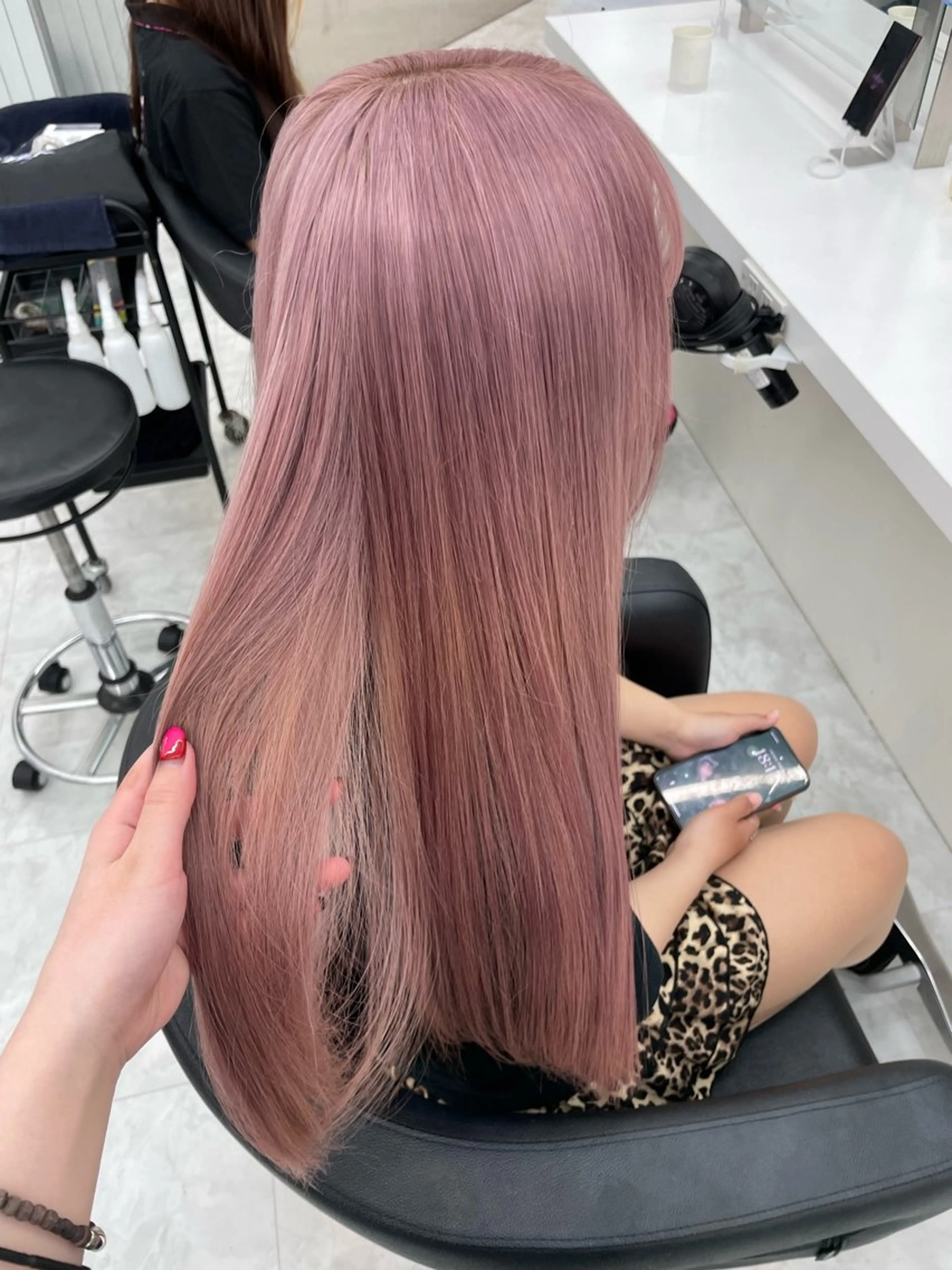 カラー 🌛ハイトーン/ ブロンド🩶MANAのヘアスタイル