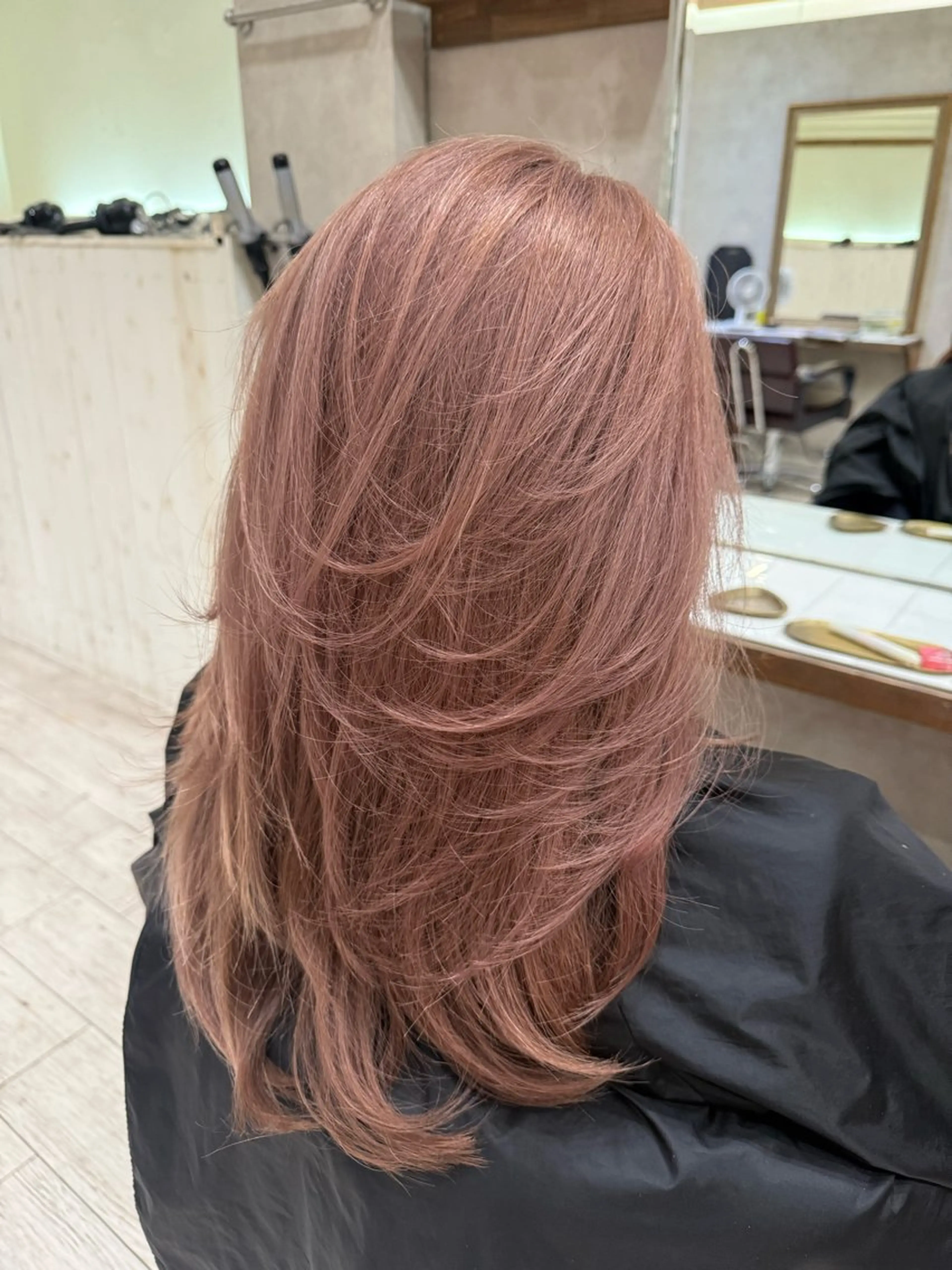 セミロング kanna☮️ nico.大阪心斎橋のヘアスタイル