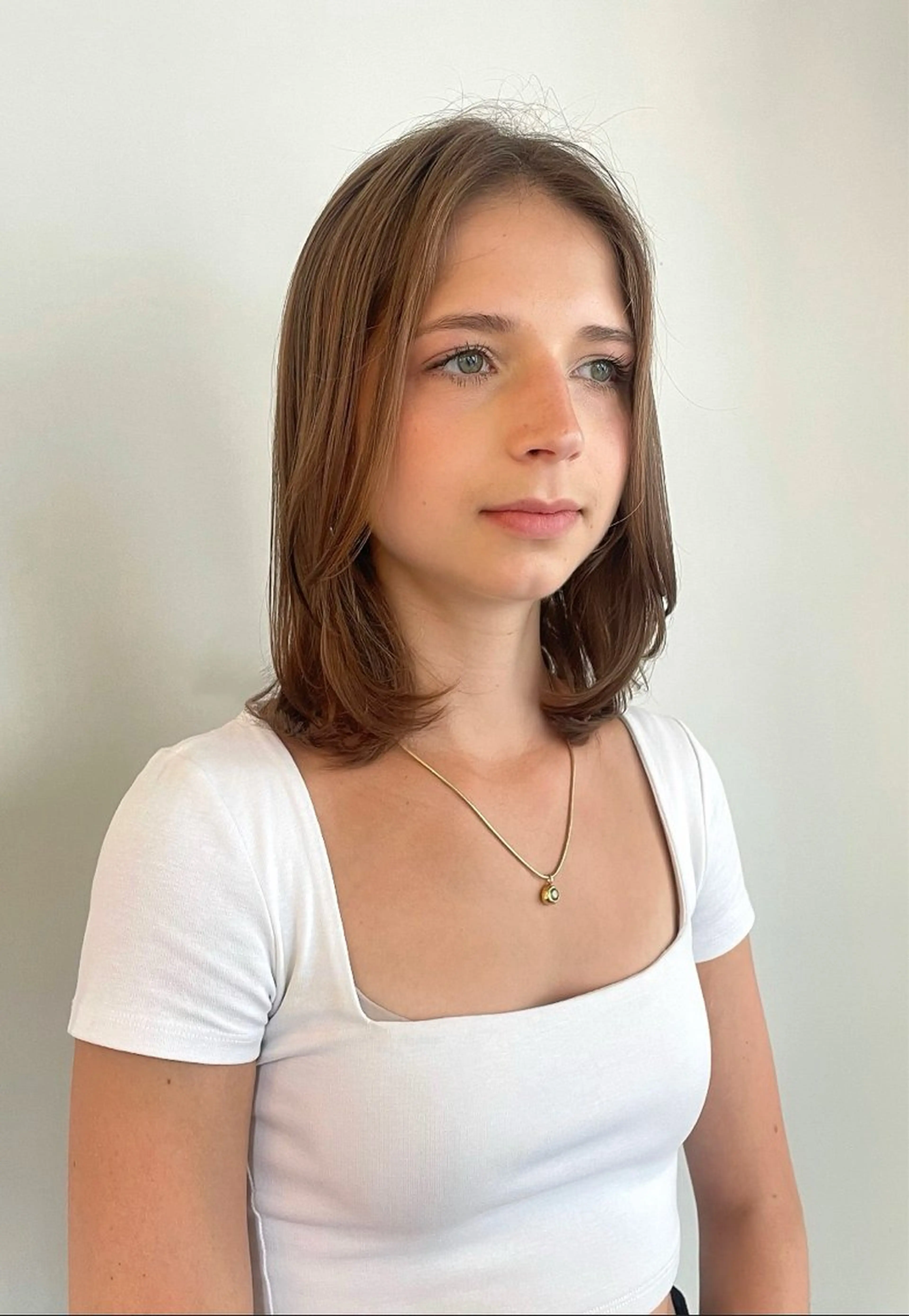 ミディアム レイヤーカット ローレイヤー 韓国ナチュラル・ ベージュ/落合夏希のヘアスタイル