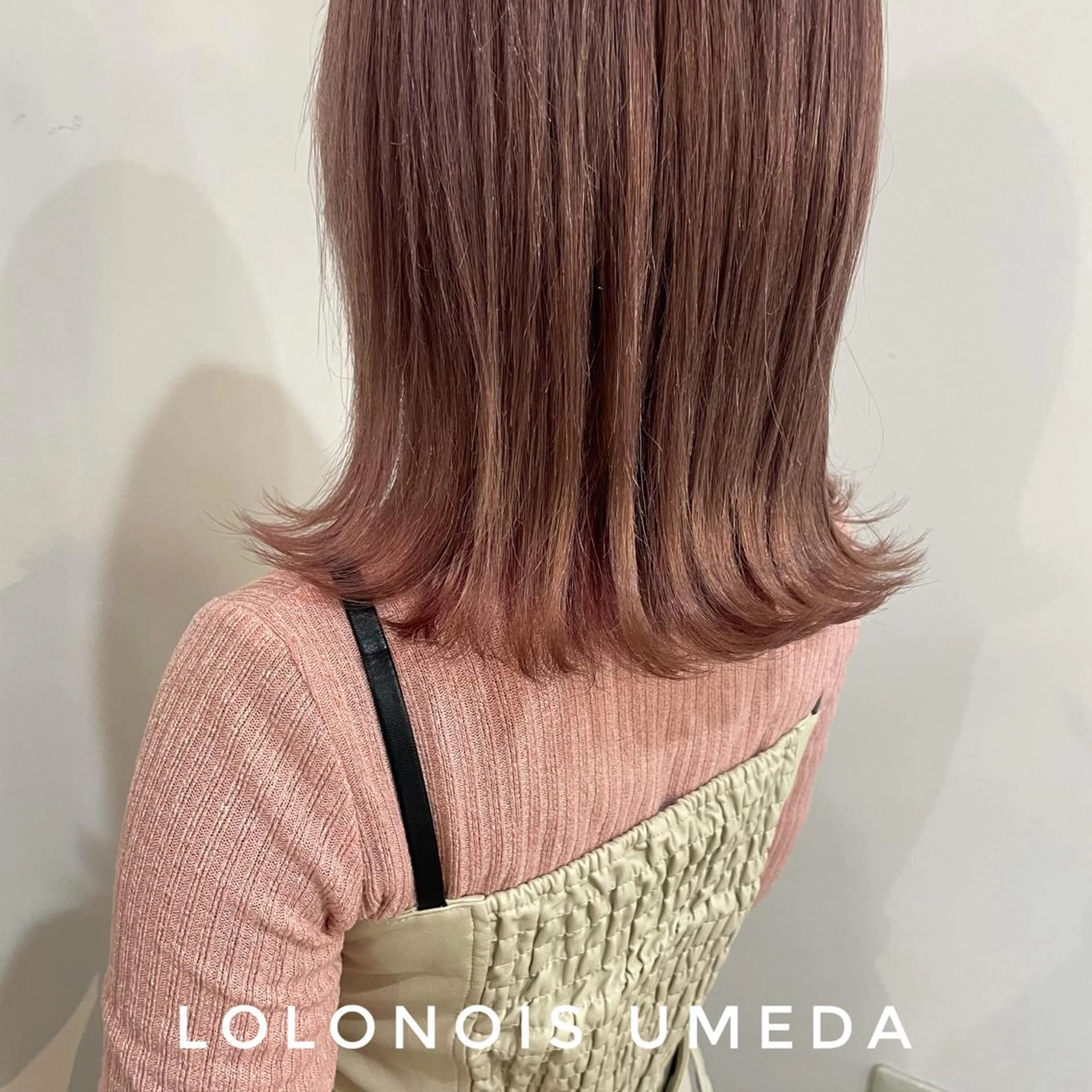 セミロング カラー ピンクカラー Lolonois梅田 /Okazaki:)のヘアスタイル