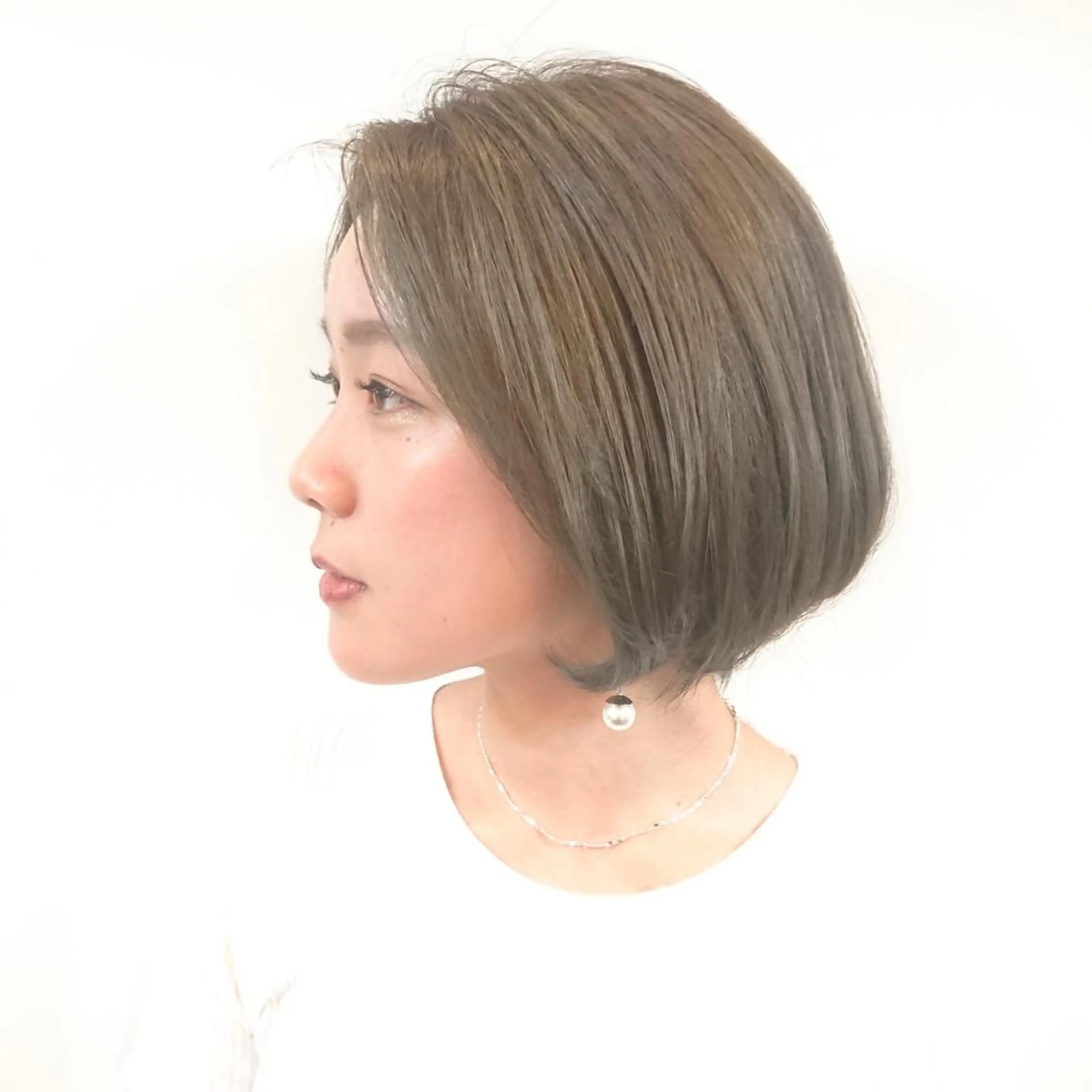 ショート カラー グレージュ オリーブグレージュ オリーブグレー ヘアカラー トリートメント 原田 祥彰のヘアスタイル