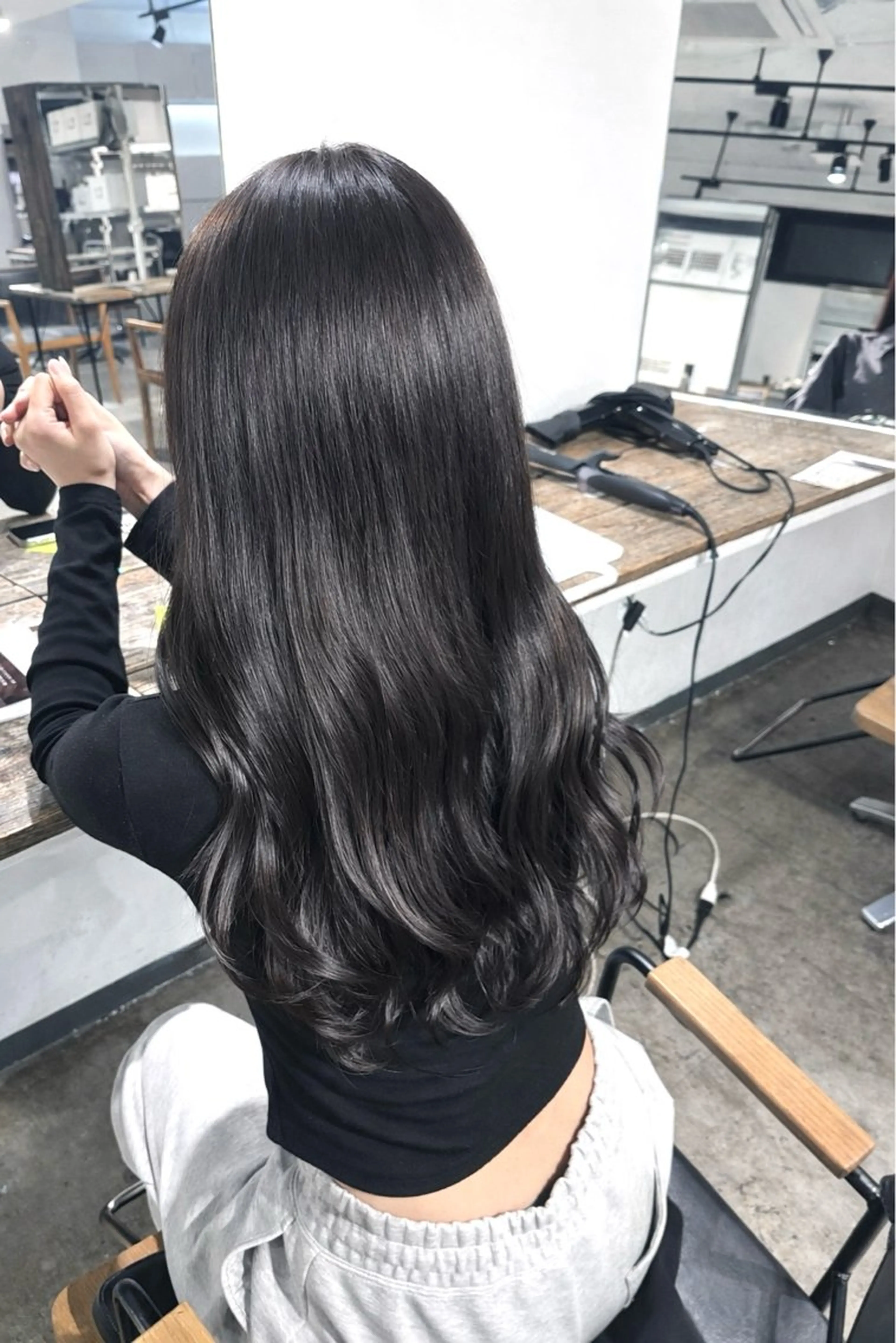 ロング カラー 黒髪 ブリーチ ブルーカラー ブルーブラック 透明感カラー ヘアカラー トリートメント 🌼個性派/暖色/ヘ アセット/Mei🌼のヘアスタイル