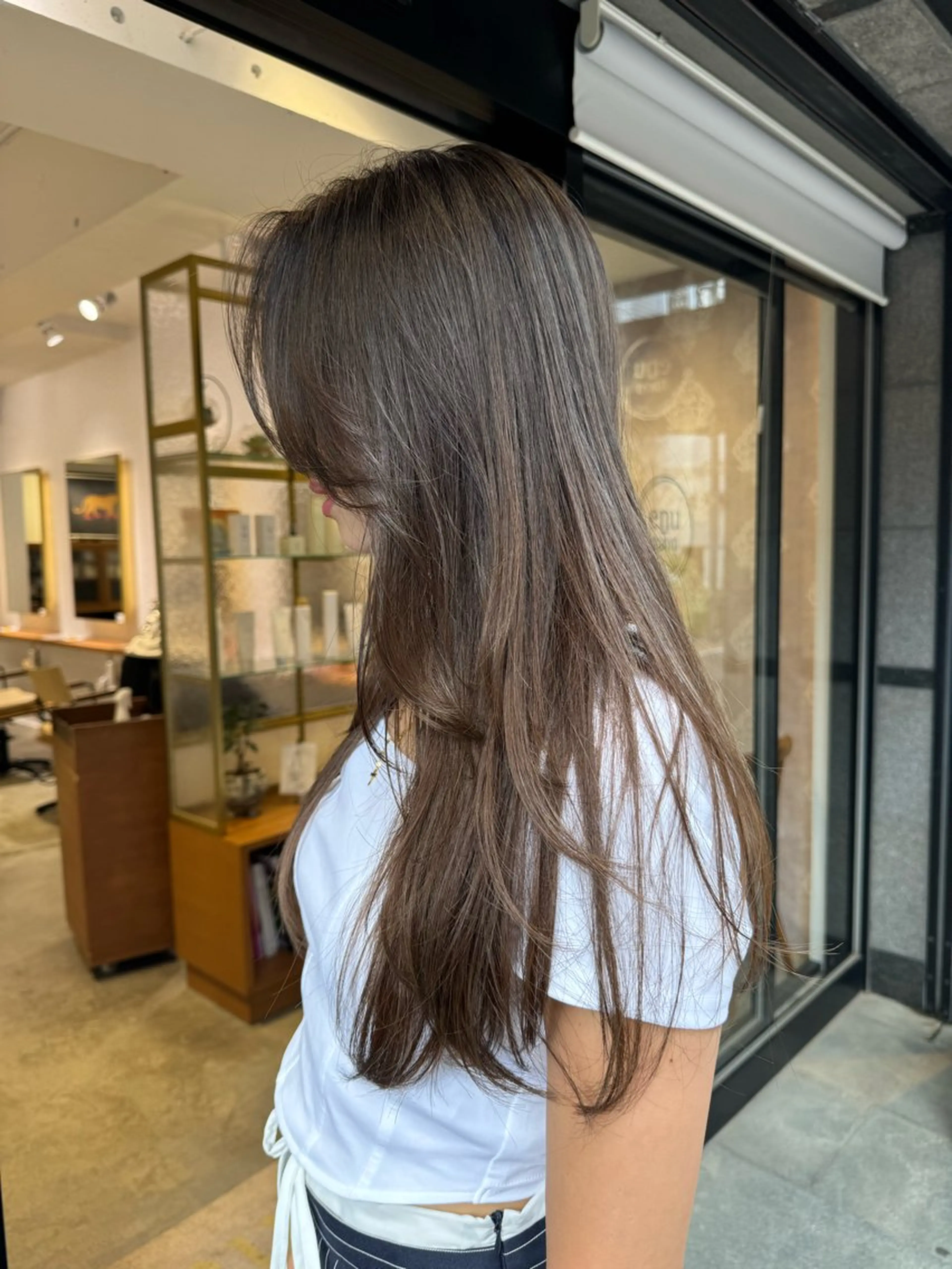 ロング カラー グレージュ レイヤーカット ロング ナガミネアリサ/ 学芸大学/海外ヘアのヘアスタイル