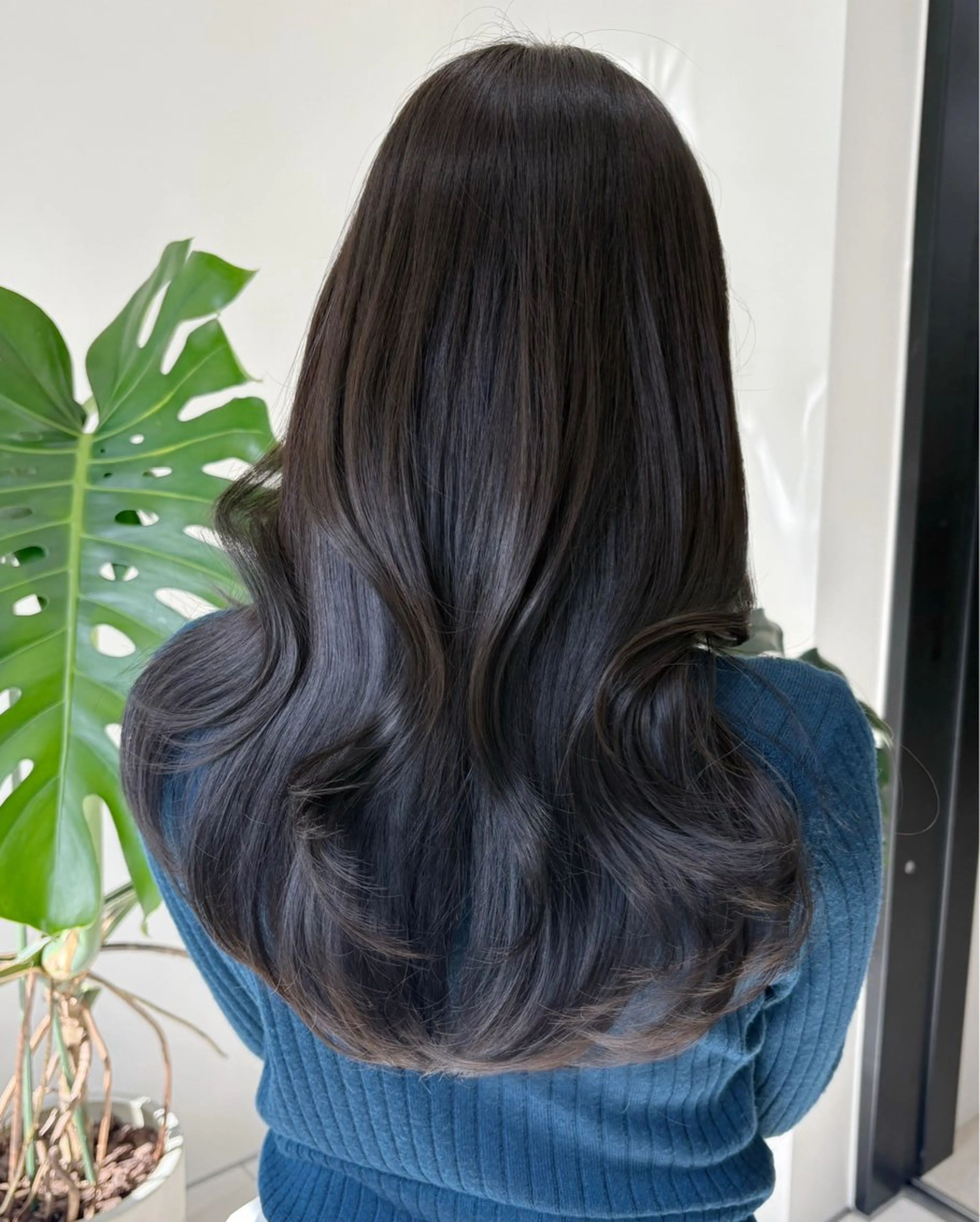 ロング カラー カット ヘアカラー トリートメント ヘアセット 新宿/韓国ヘア/ 髪質改善ストレートのヘアスタイル