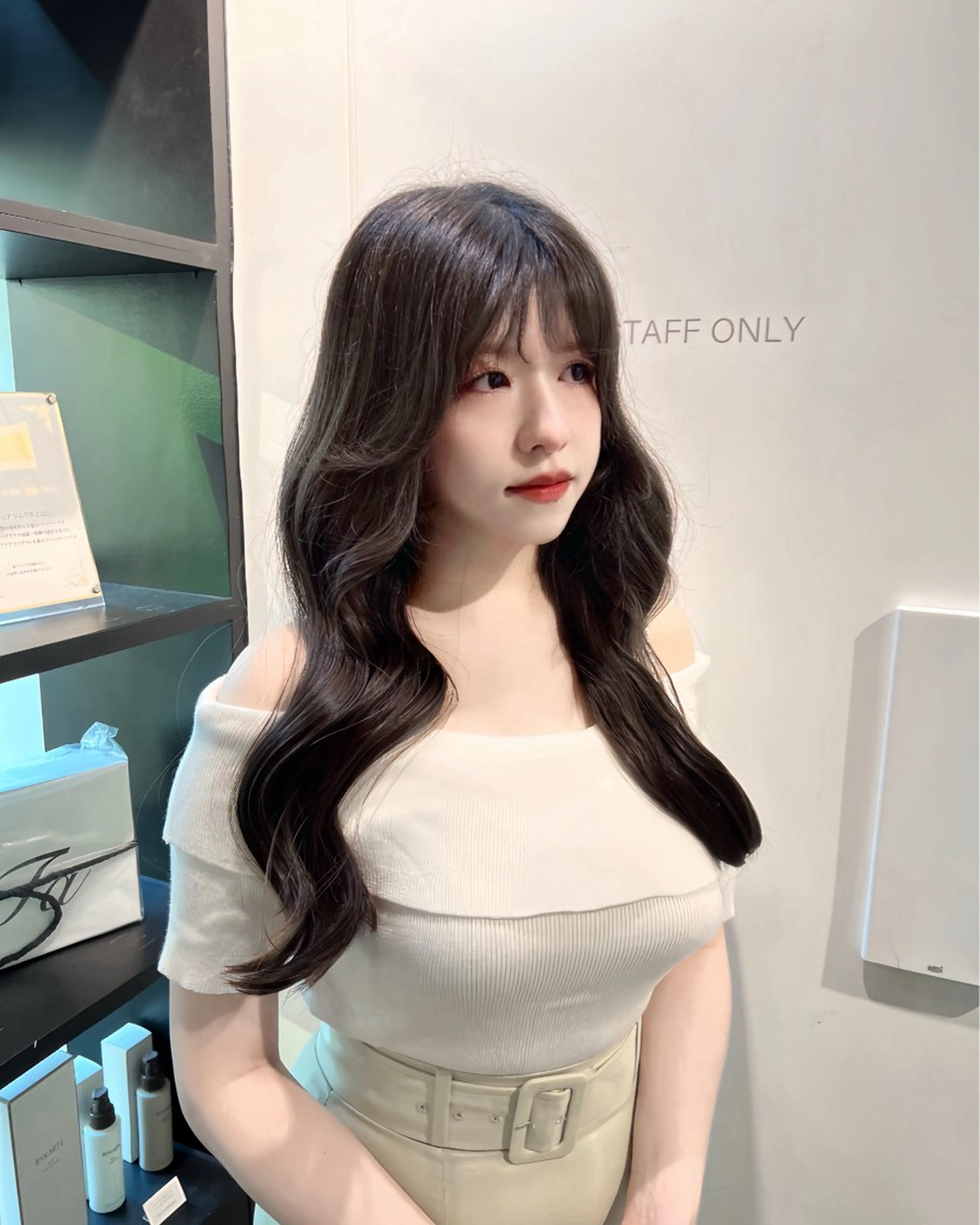 ロング 韓国ヘア🇰🇷/ みう/미우 ☪︎のヘアスタイル