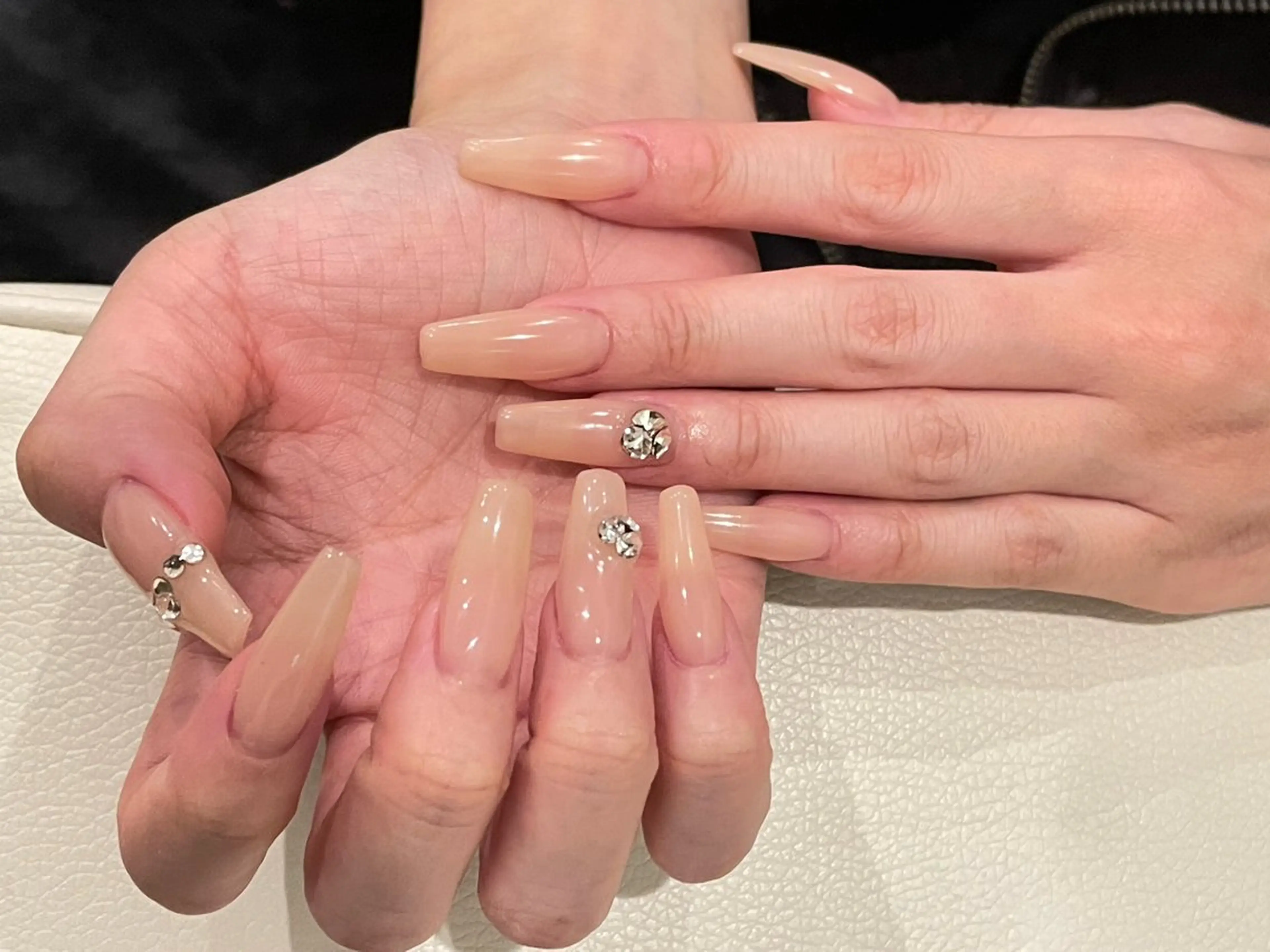 ネイル オーロラネイル チークネイル フレンチネイル ガラスフレンチ グラデーション ハンドネイル H&B 楊のネイルデザイン