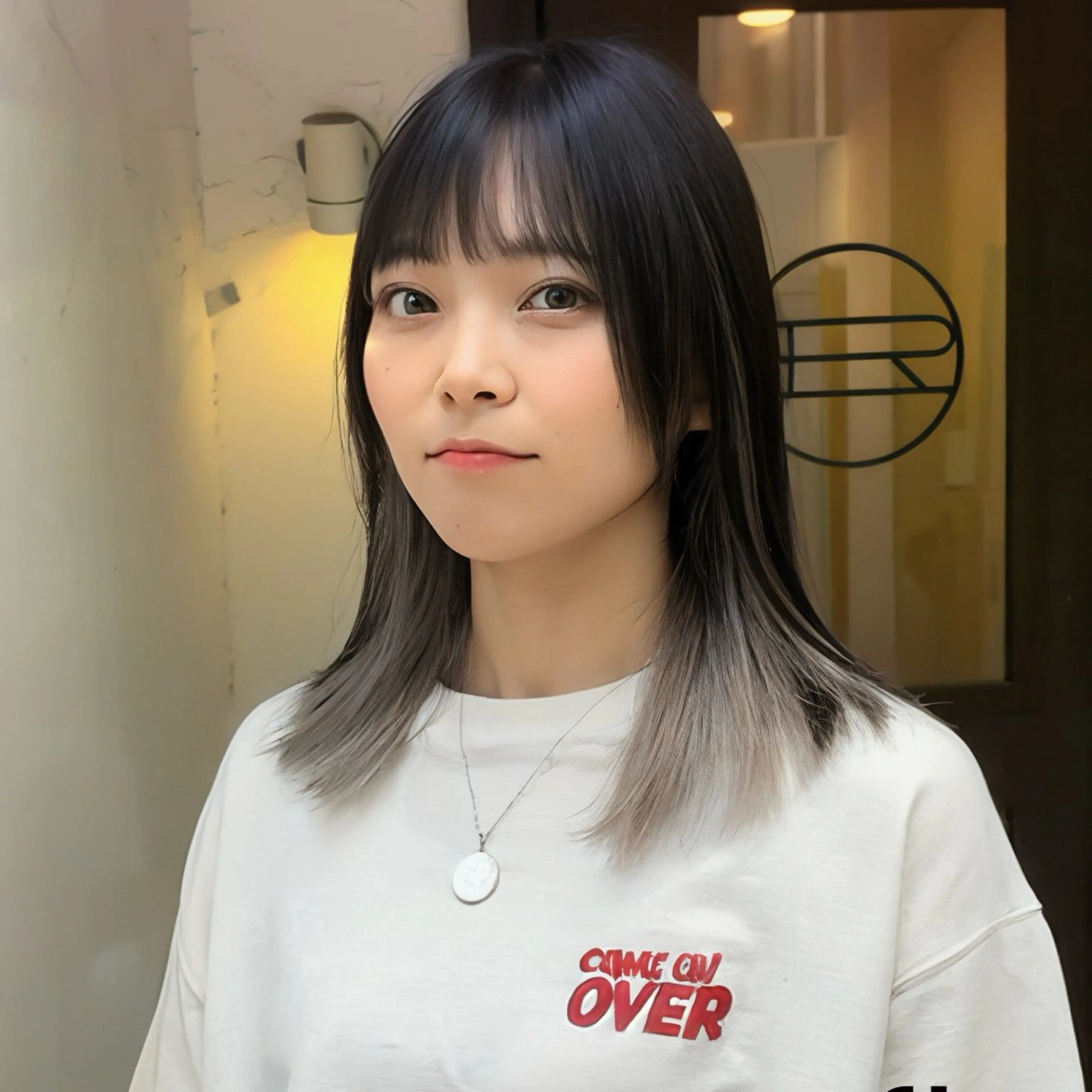 ミディアム カラー ブリーチ ケアブリーチ デザインカラー インナーカラー シルバー カット ヘアカラー トリートメント インナーカラー/レイ ヤーカット♡/マキシのヘアスタイル