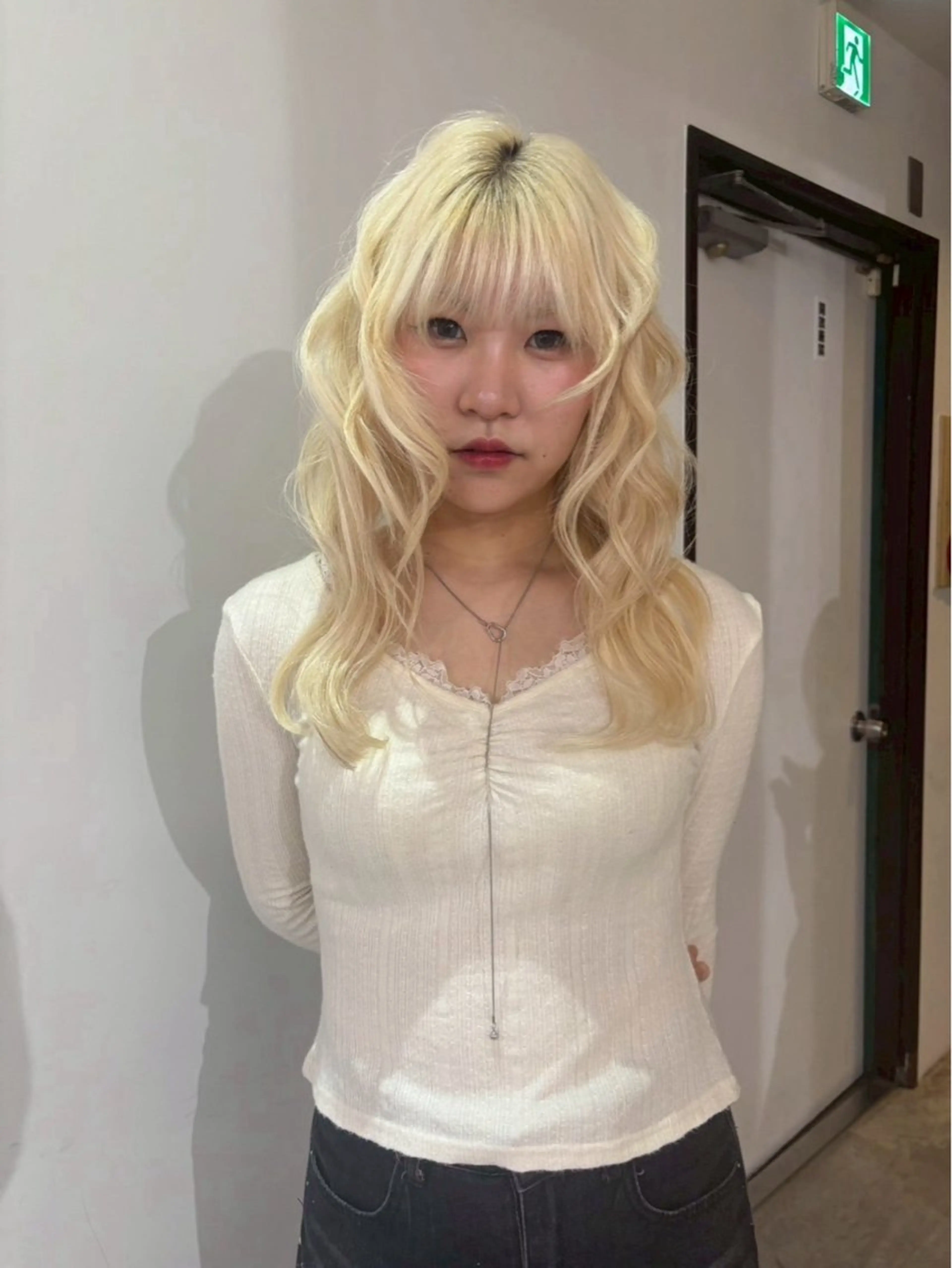 ロング 小顔カット rinka／暖色 ブリーチのヘアスタイル